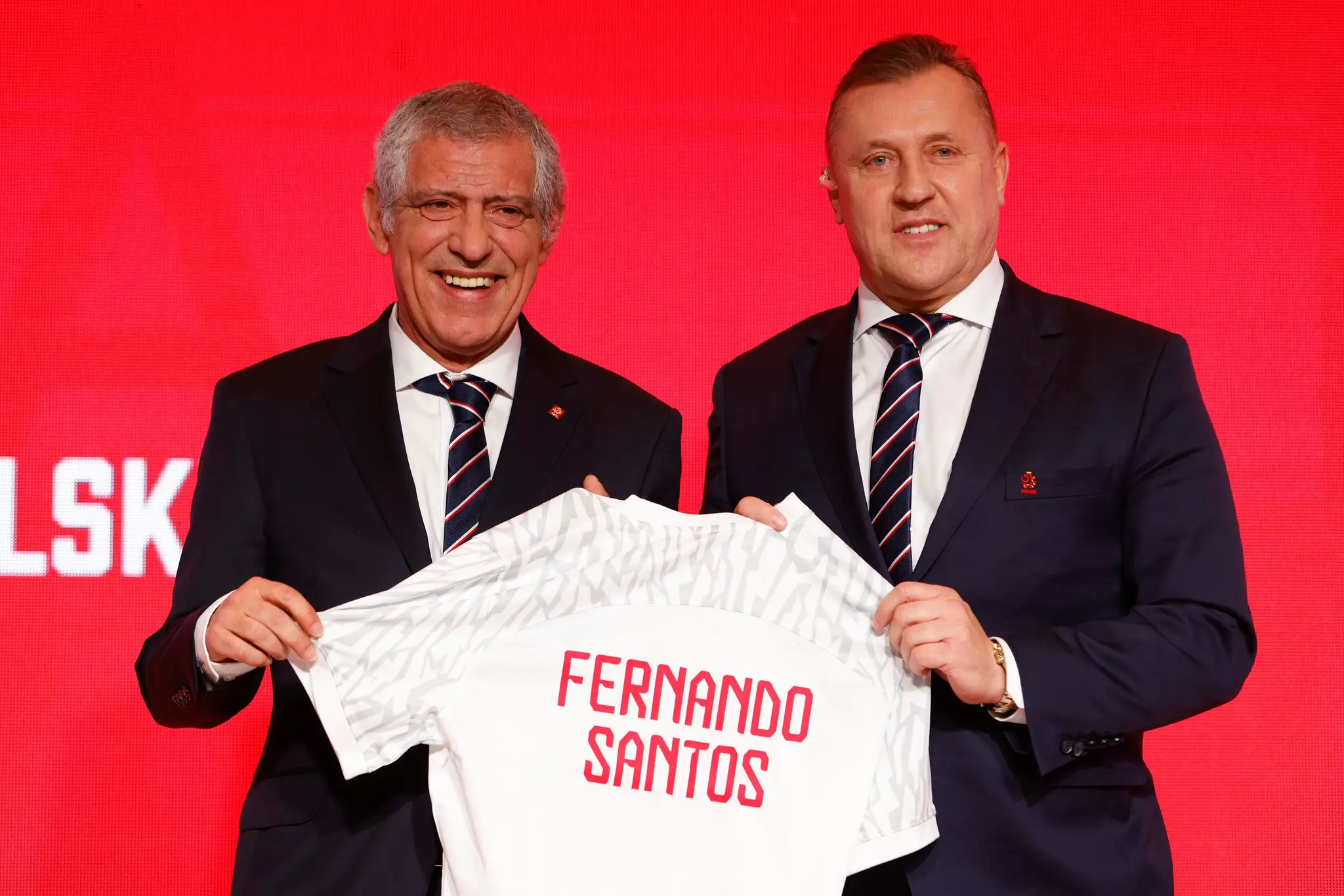 Sprava prezident Poľskej futbalovej asociácie Cezary Kulesza a nový kouč reprezentácie Fernando Santos.