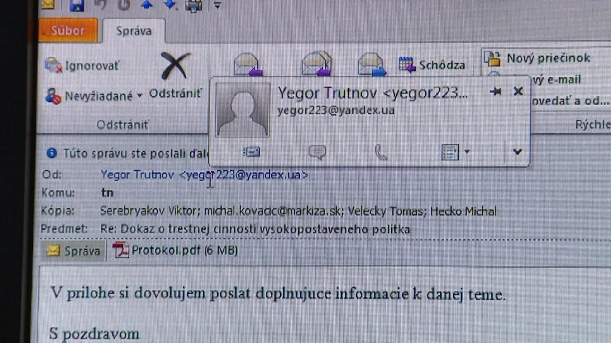 Anonym rozposiela emaily.