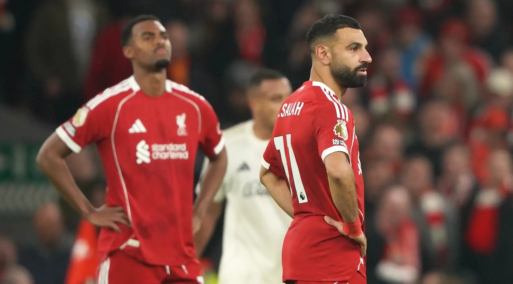 Nespokojný Mohamed Salah (vpravo).