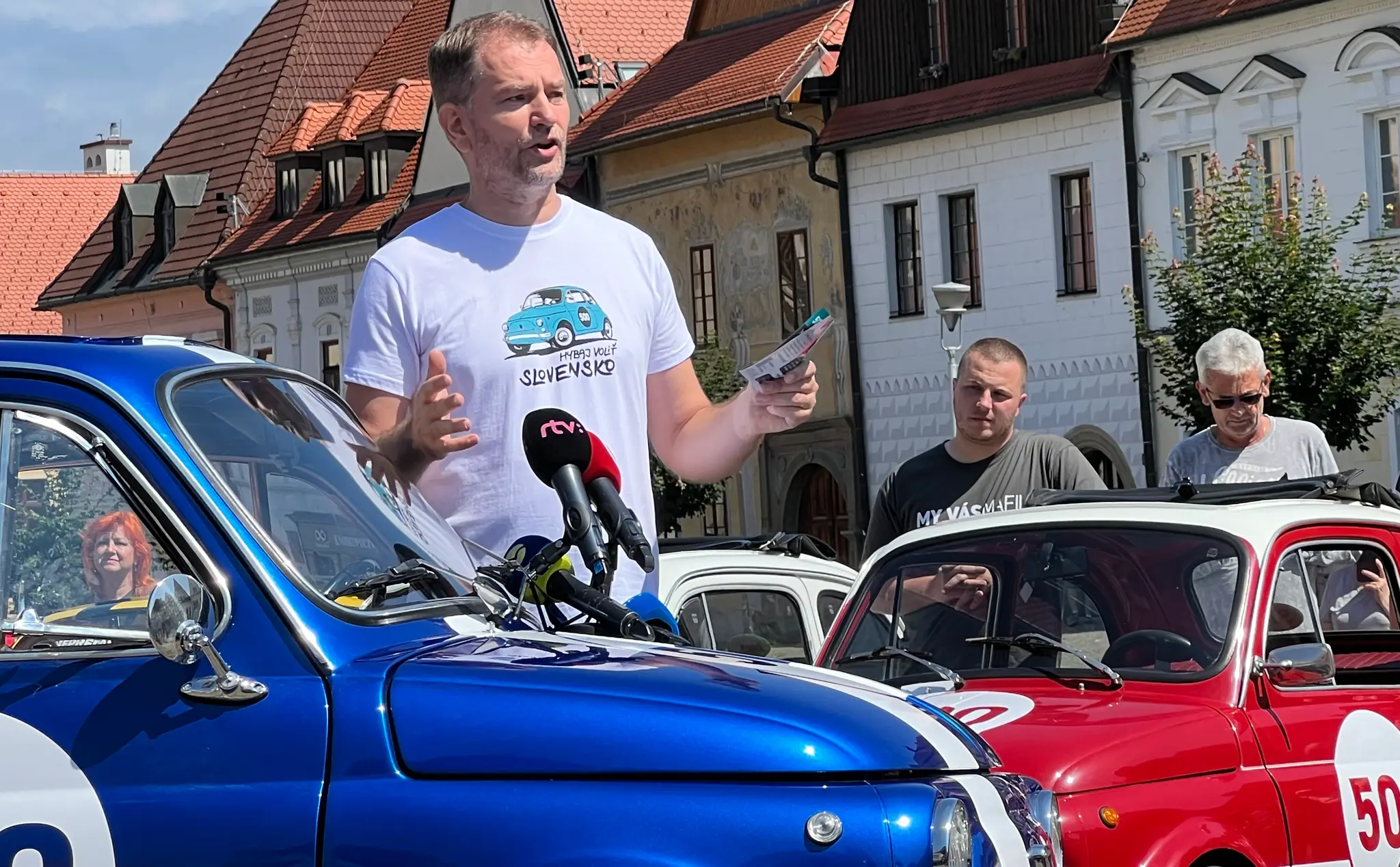Predseda hnutia OĽANO a priatelia Igor Matovič počas tlačovej konferencie v Bardejove.