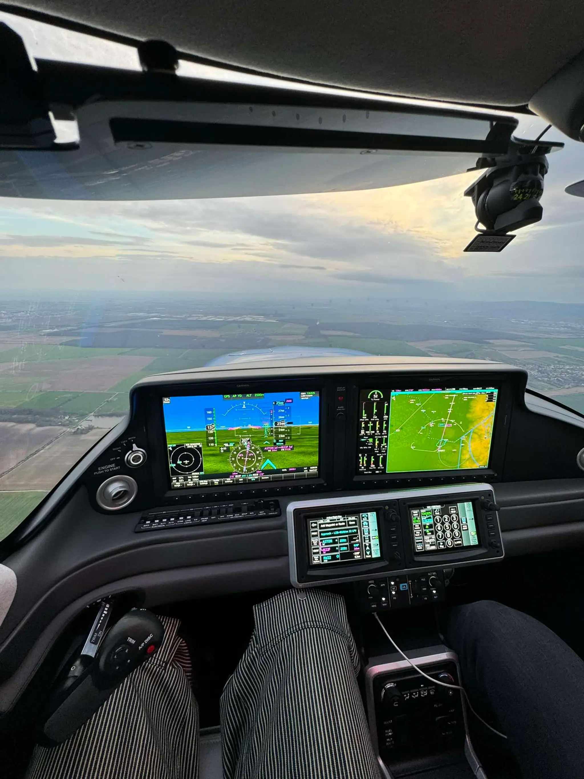 Už takmer sedem rokov pilotuje vrtuľník 