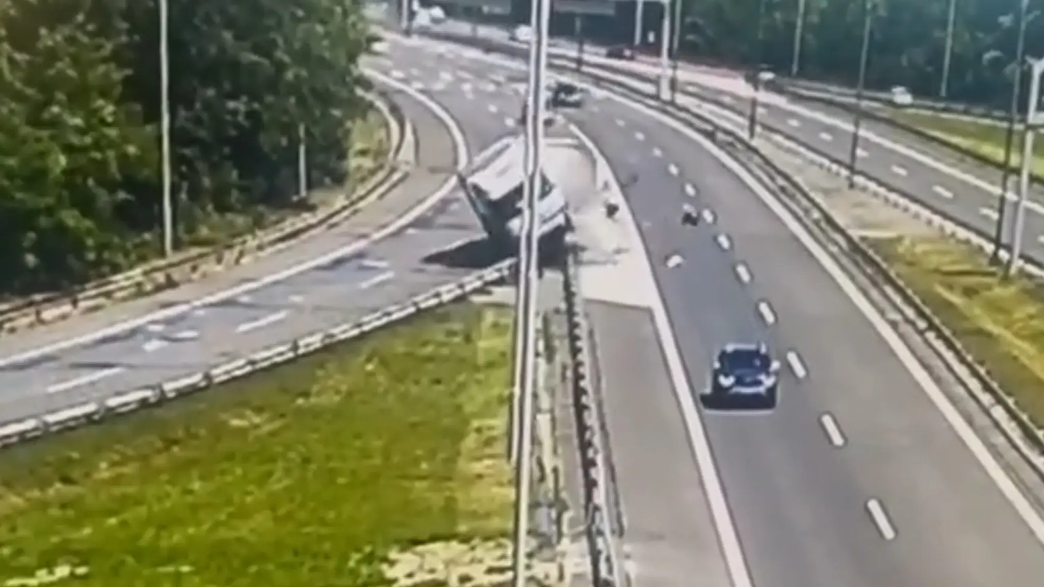 Nehoda kamiónu na diaľnici D1 v smere na D2