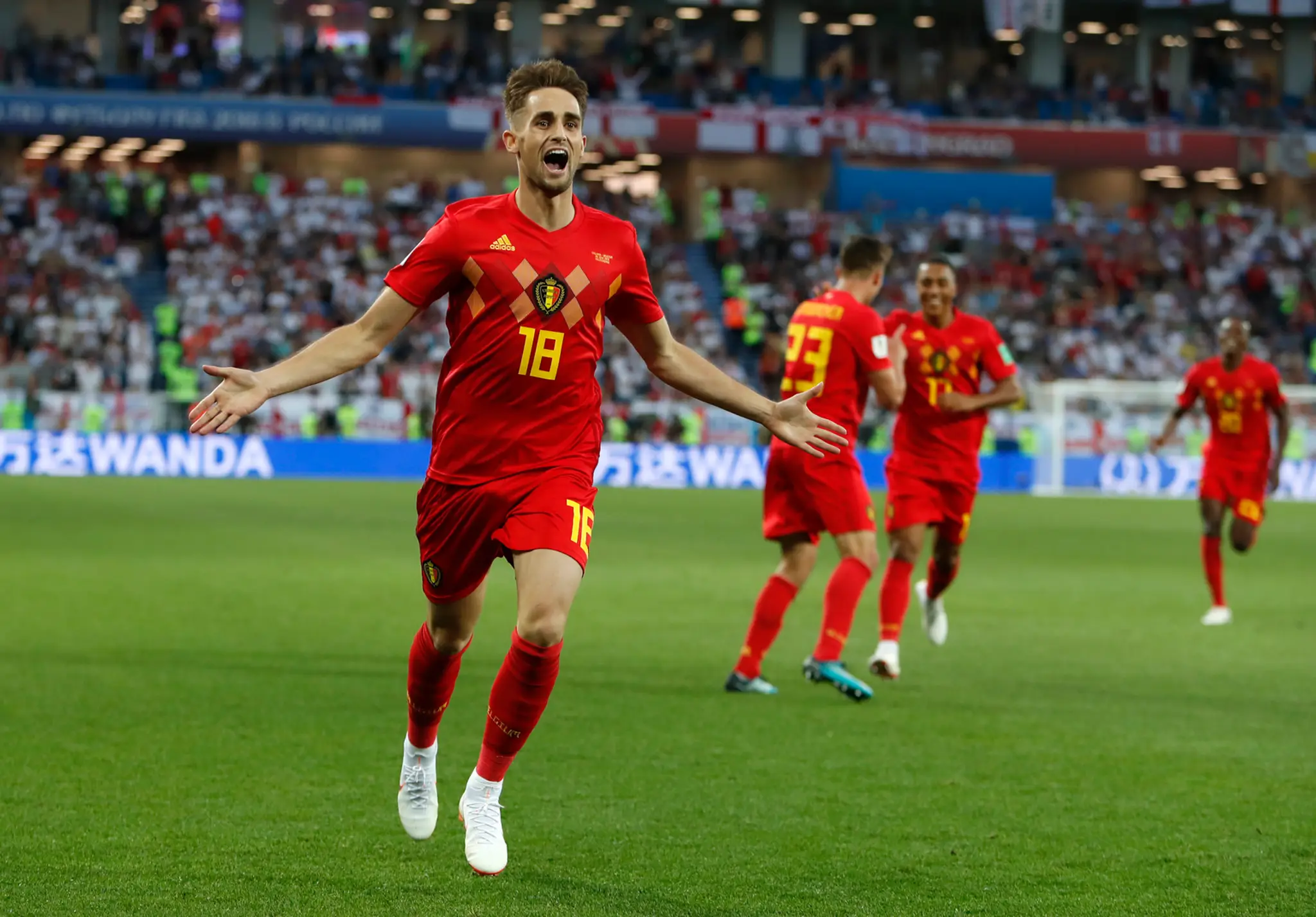 Belgičan Adnan Januzaj oslavuje svoj gól v zápase MS 2018 proti Anglicku.