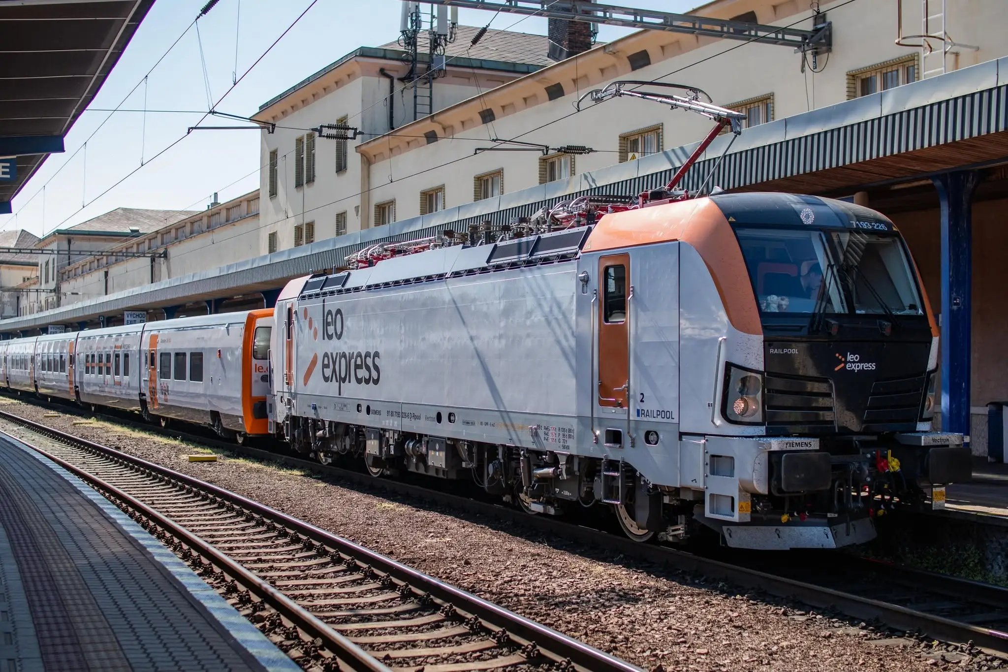 Leo Express
