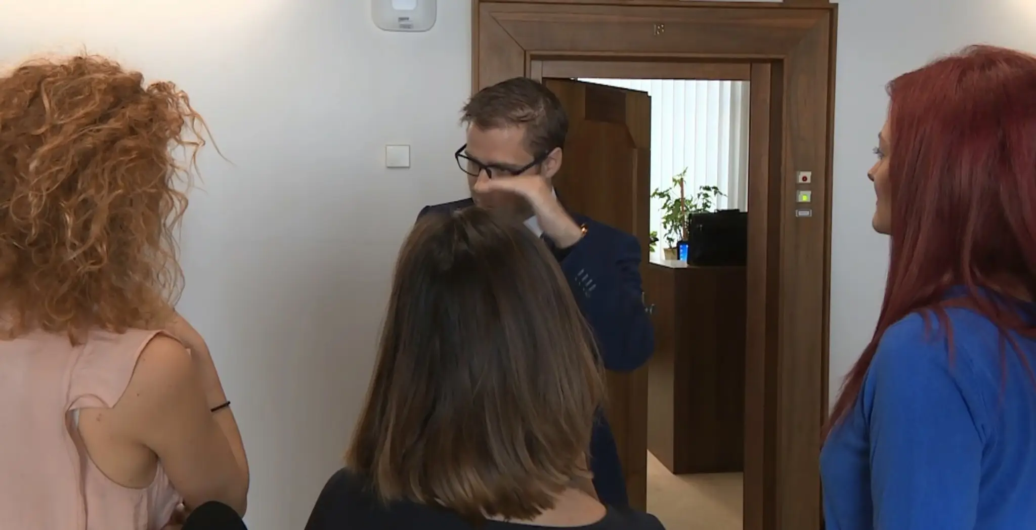 Úradníci musia vysvetľovať rozdeľovanie peňazí.