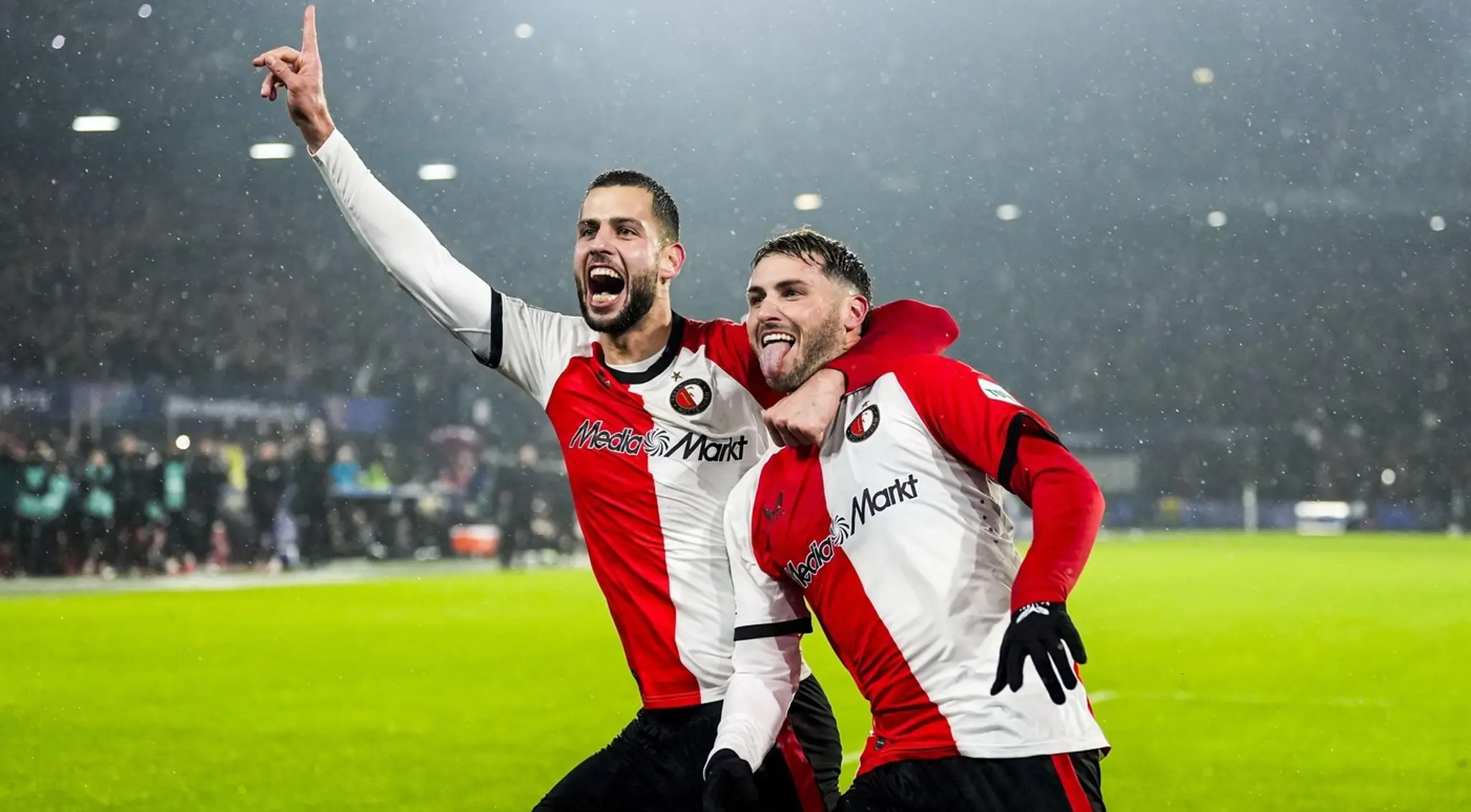 Nezabudnuteľná noc pre Dávida Hancka (vľavo) i celý Feyenoord.