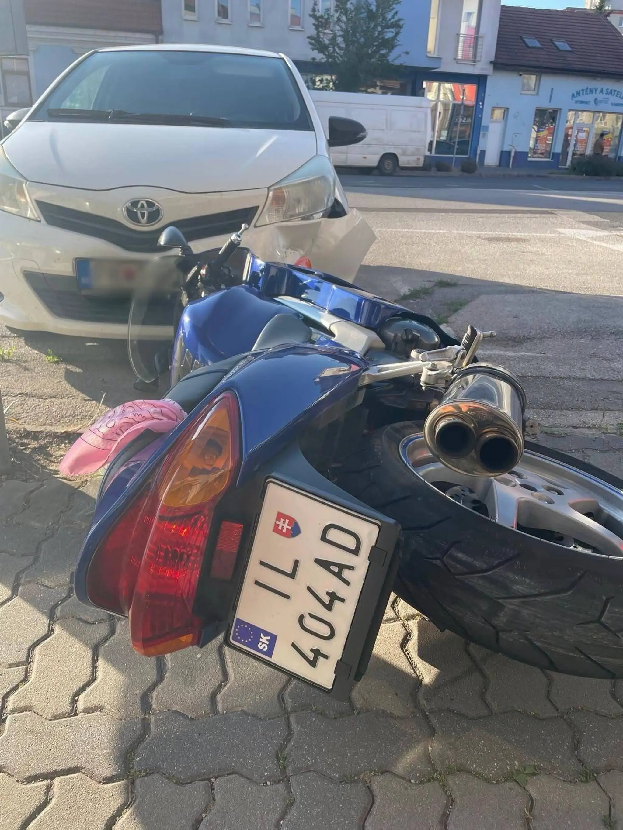 Jazda bez vodičáku s falošnou ŠPZ.