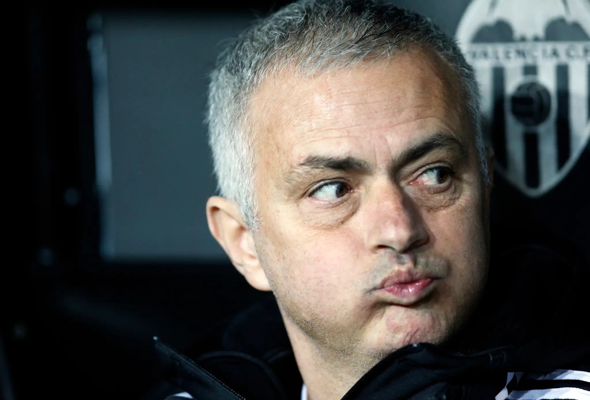 Kouč Manchesteru United José Mourinho v dueli LM na pôde Valencie.