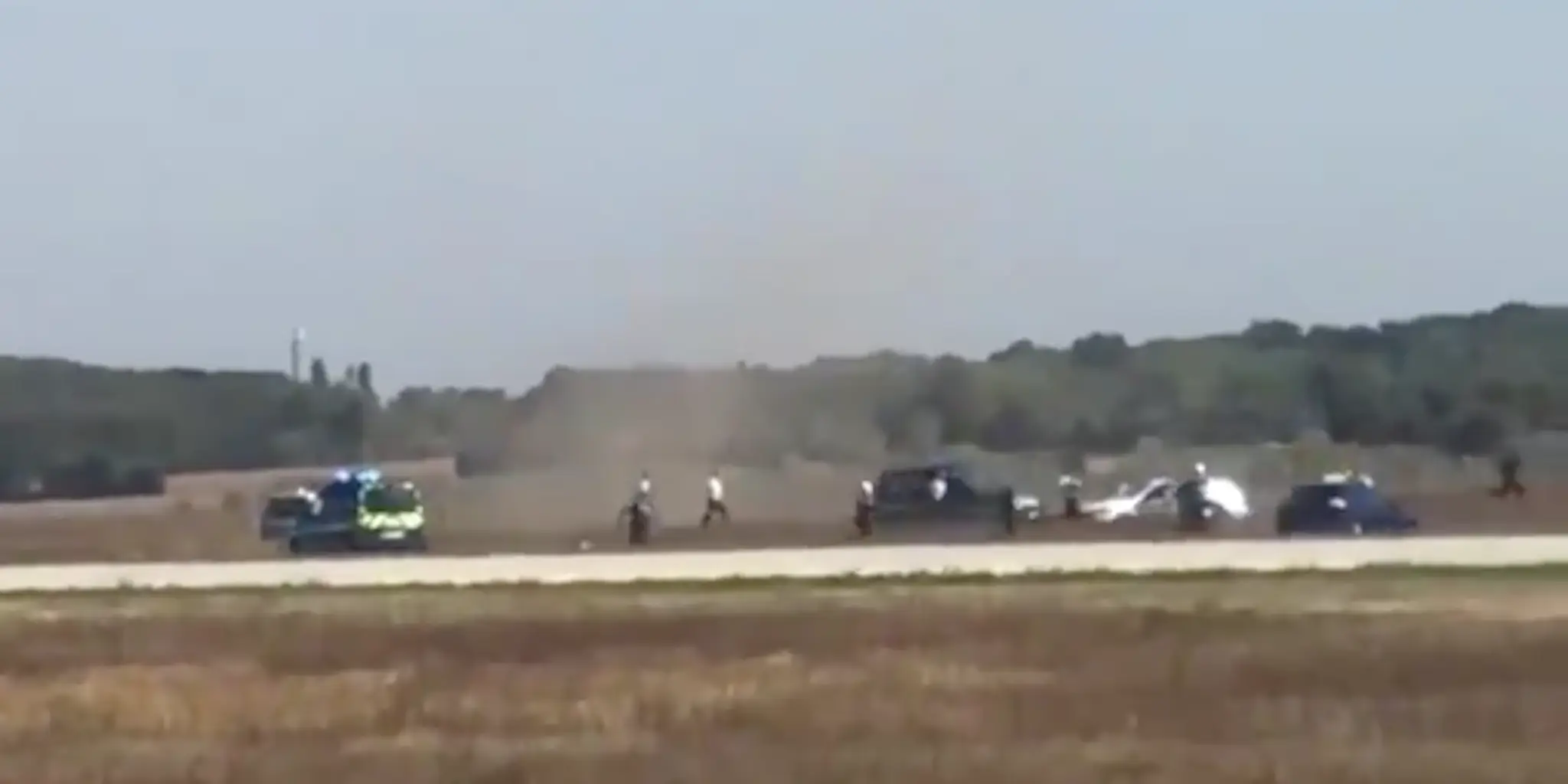 Policajná naháňačka na letisku v Lyone