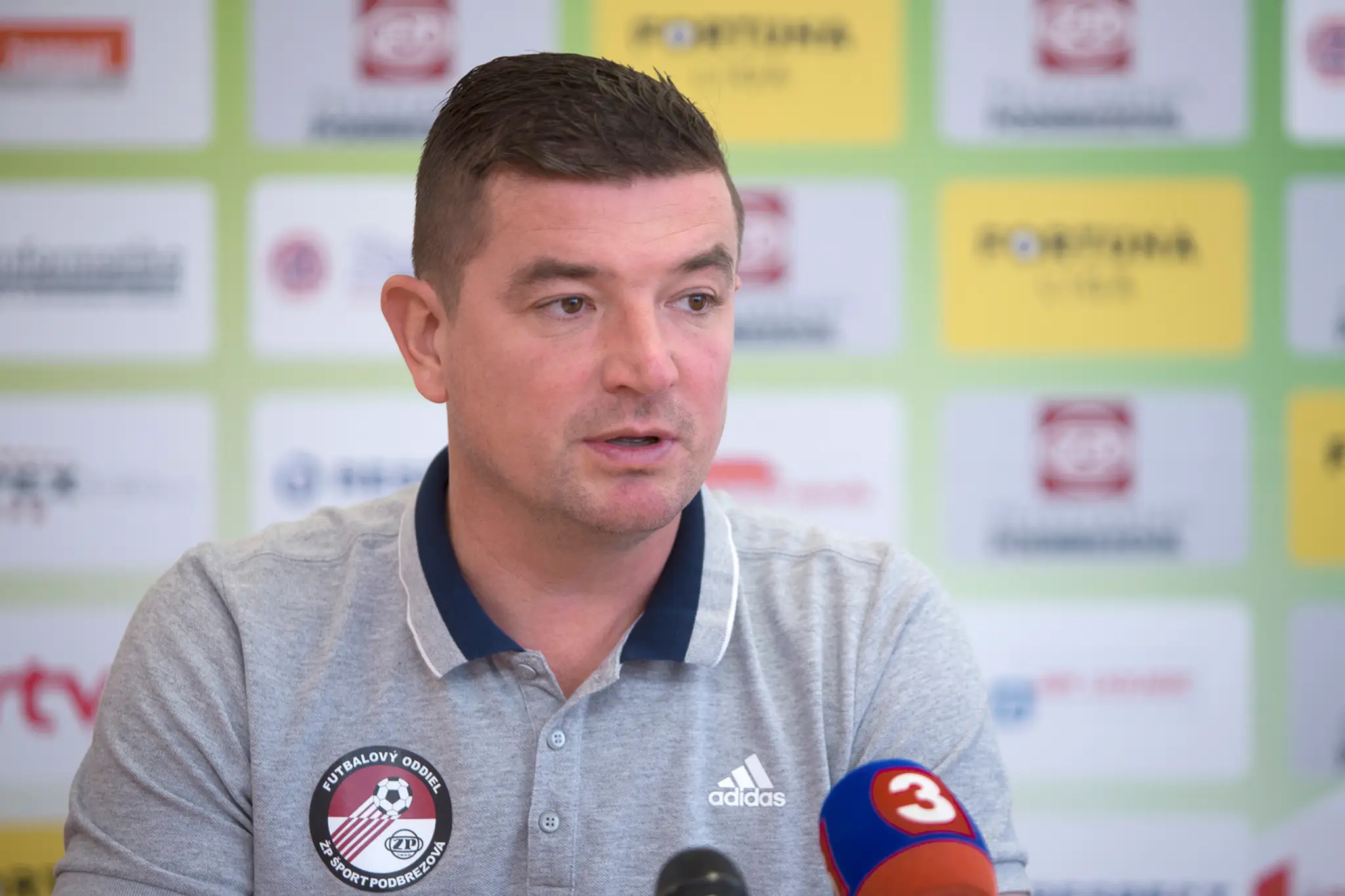 Na snímke tréner A-tímu Marek Fabuľa počas tlačovej konferencie FO ŽP Šport Podbrezová pred začatím jarnej časti Fortuna ligy.
