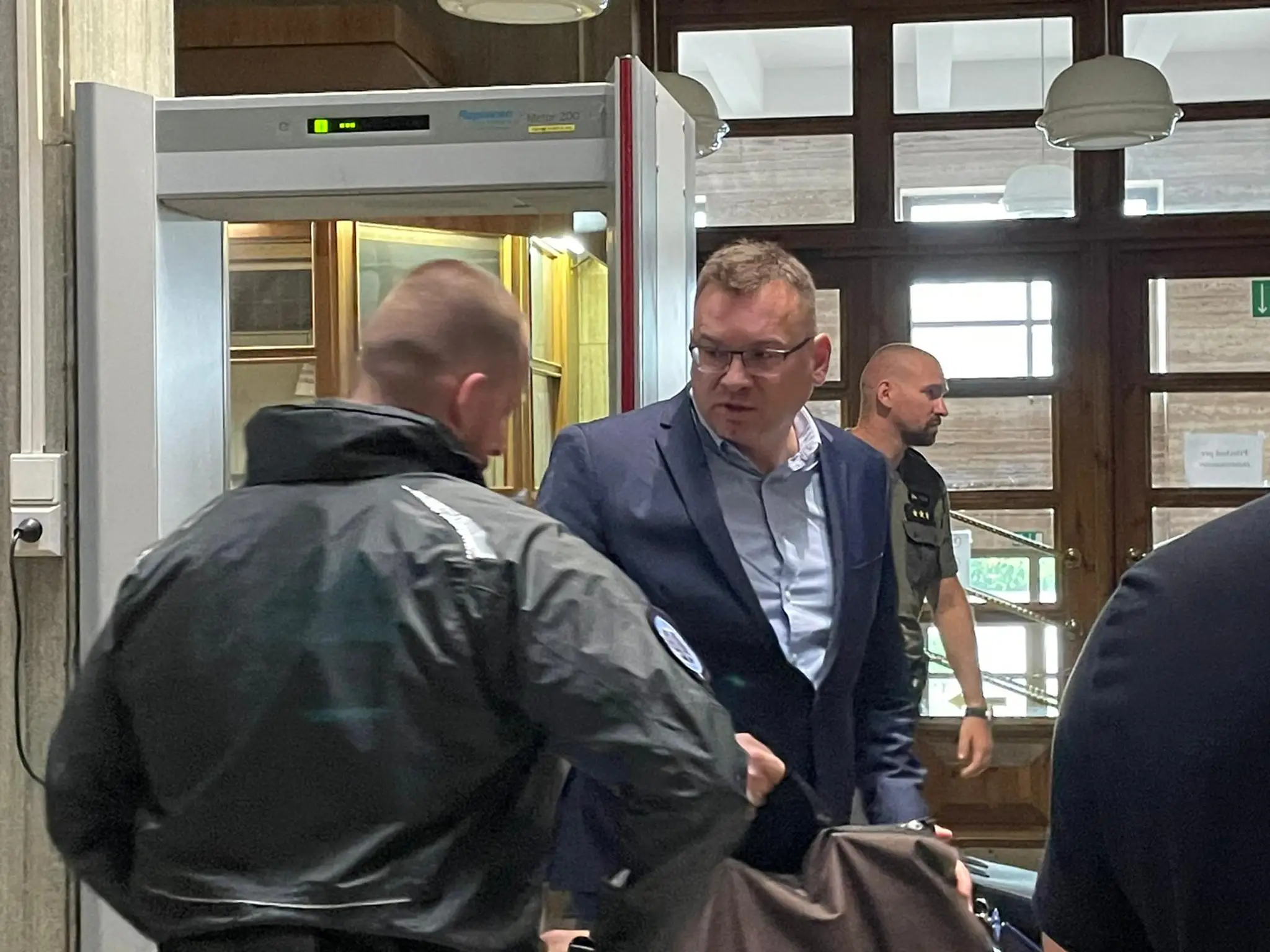 Na súd prichádza Dědečkov advokát Jiří Kučera