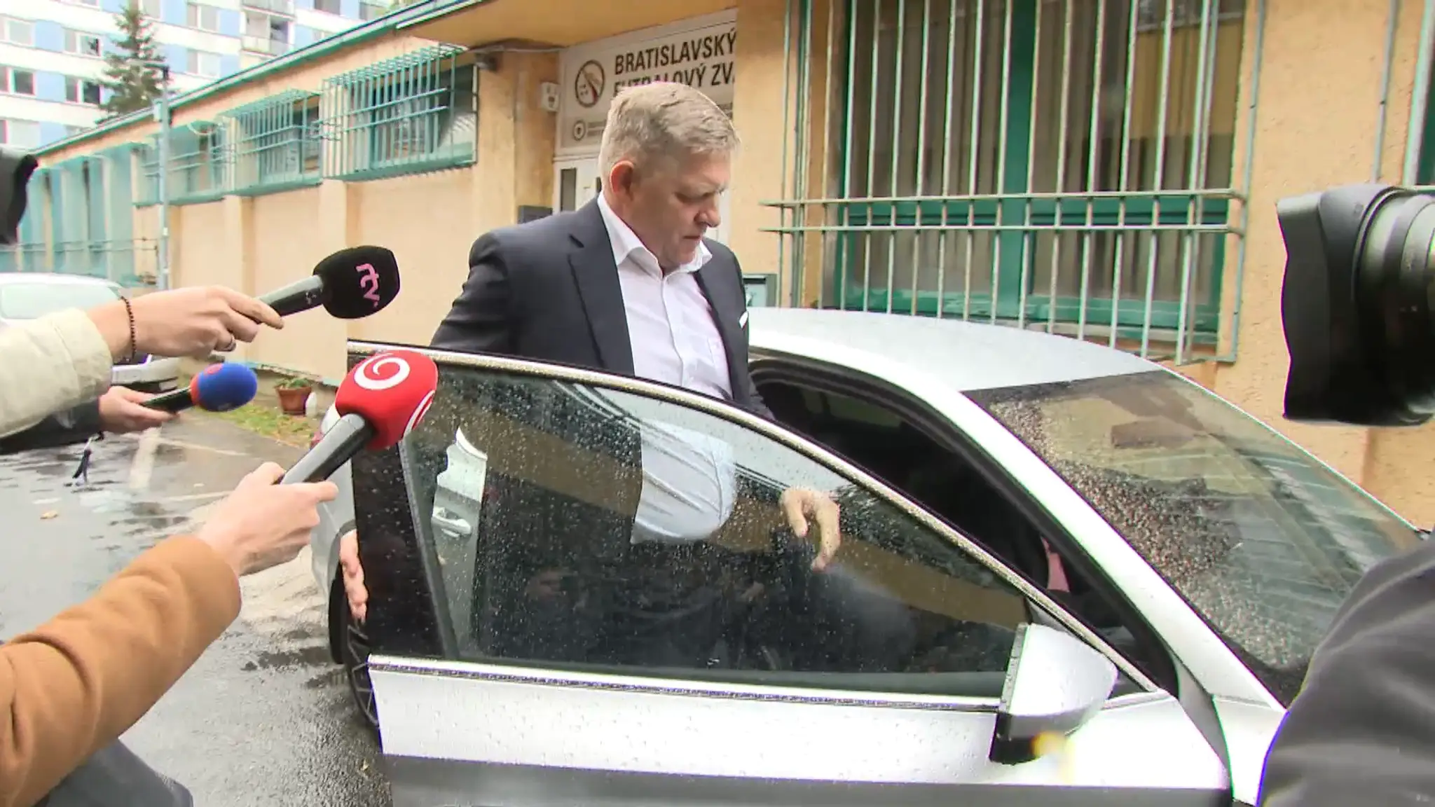 Fico pri odchode zo Súmračnej