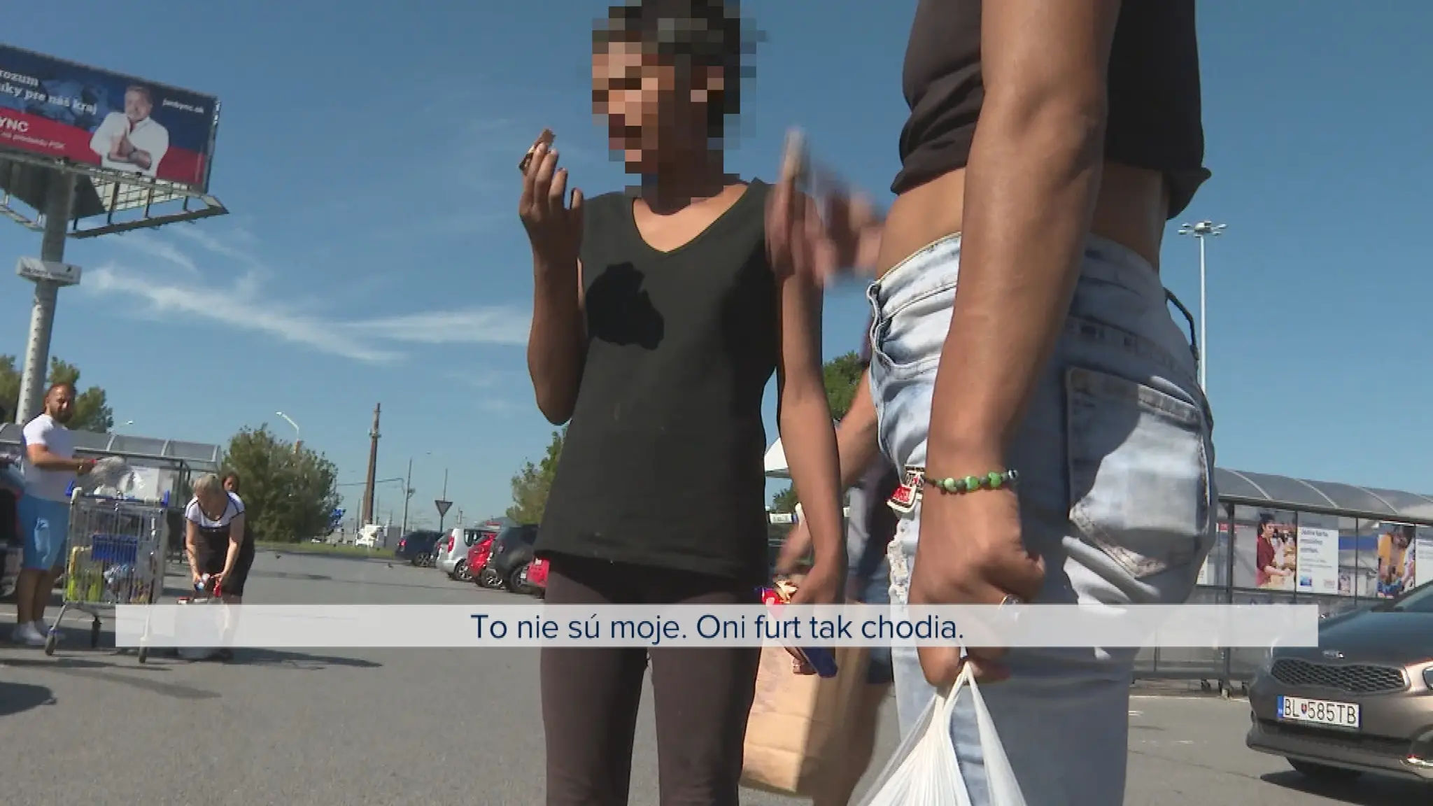 Žena tvrdila, že žobrajúce deti nie sú jej.