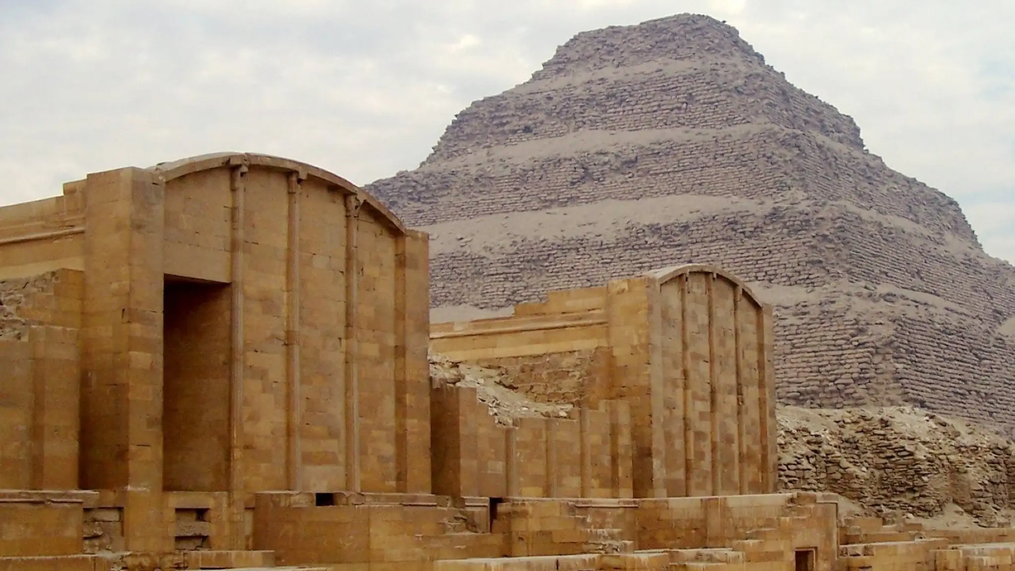 Pyramída