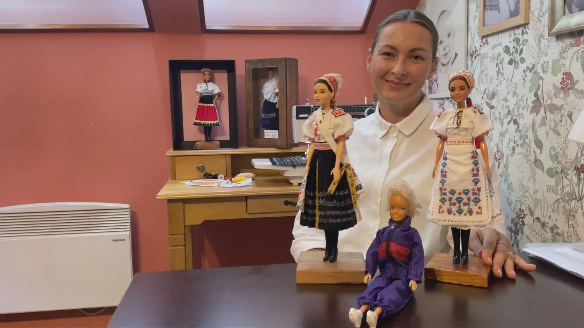 Lucia vytvára pre ikonické bábiky repliky originálnych krojov