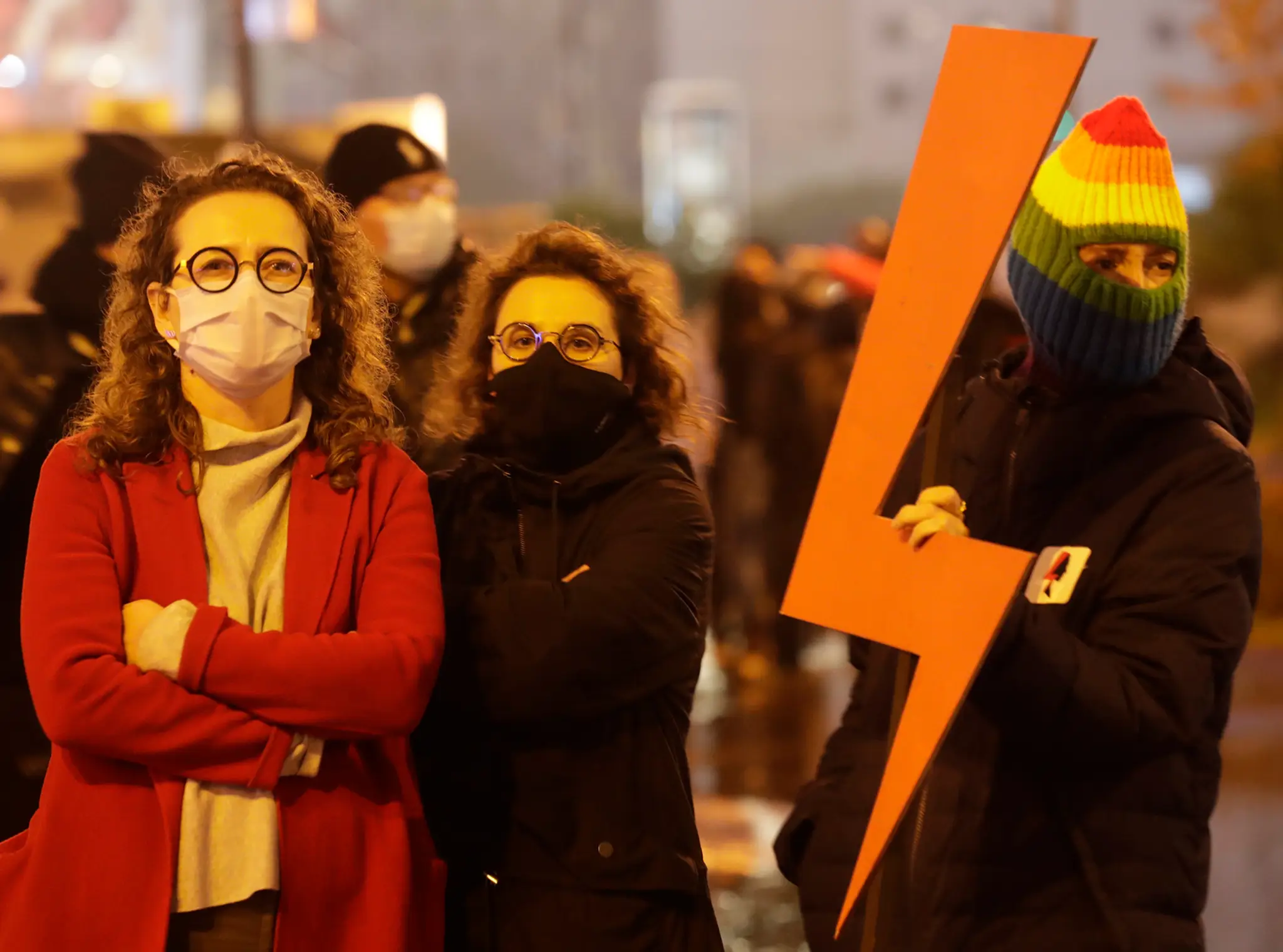 Muž v Senici prišiel na odberové miesto s oslíkom.