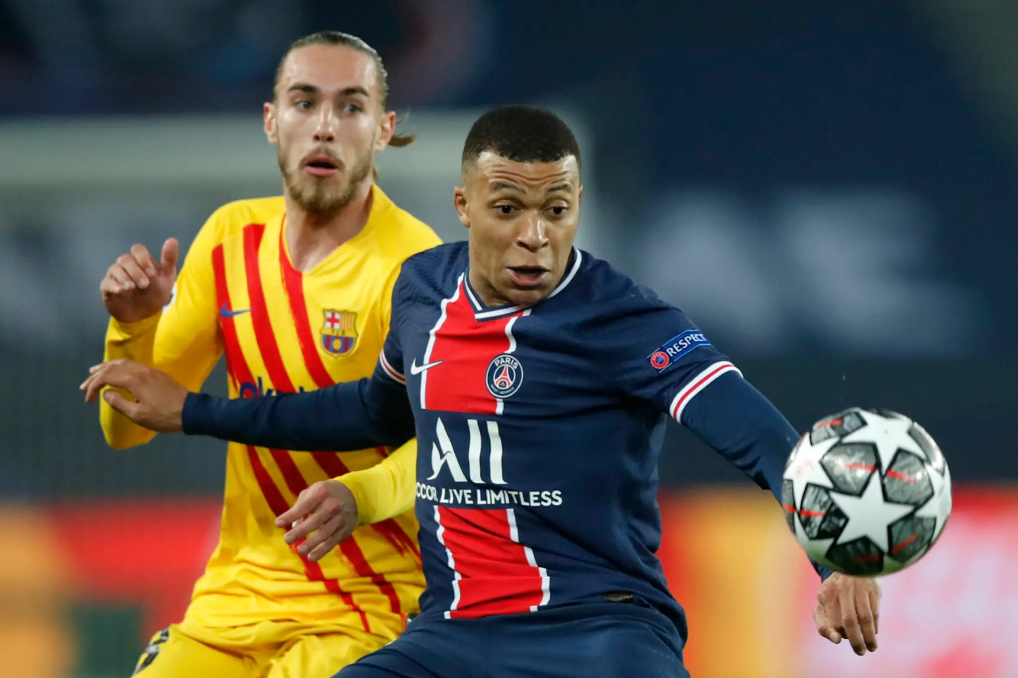 Francúzsko futbal LM odveta osemfinále PSG FC Barcelona