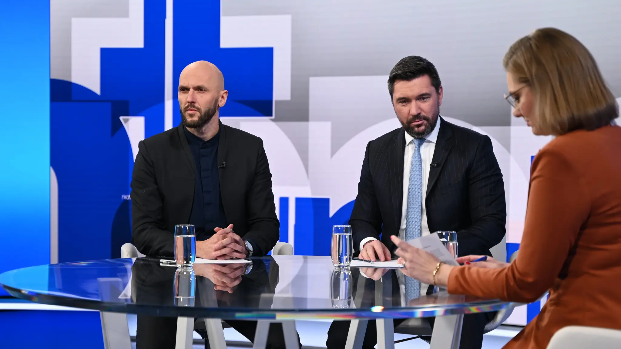 R. Takáč nevedel odpovedať divákovi, či 17. november bol komunistický puč