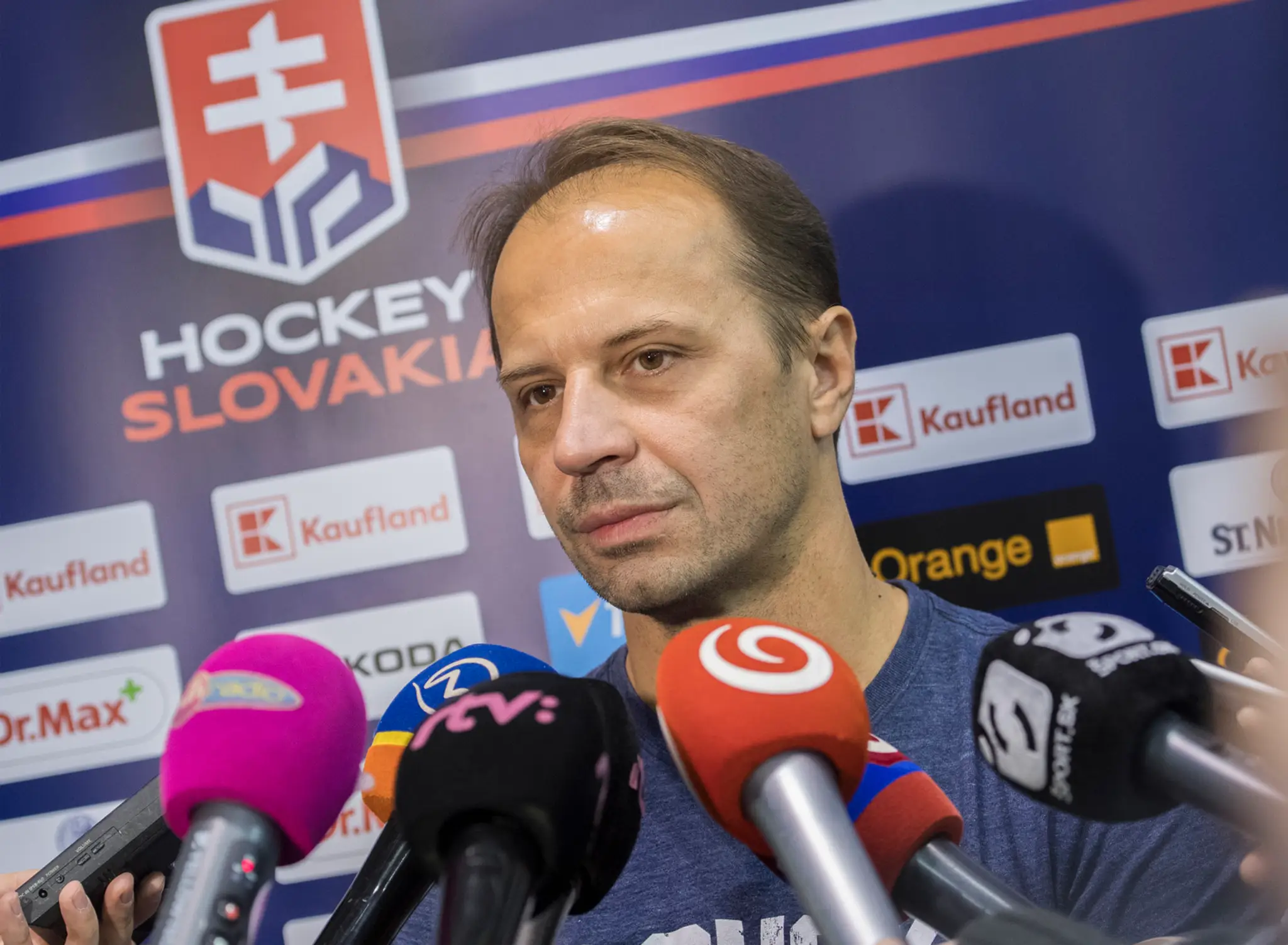 Asistent trénera reprezentácie Ján Pardavý počas rozhovoru po príchode na zraz pred Nemeckým pohárom.