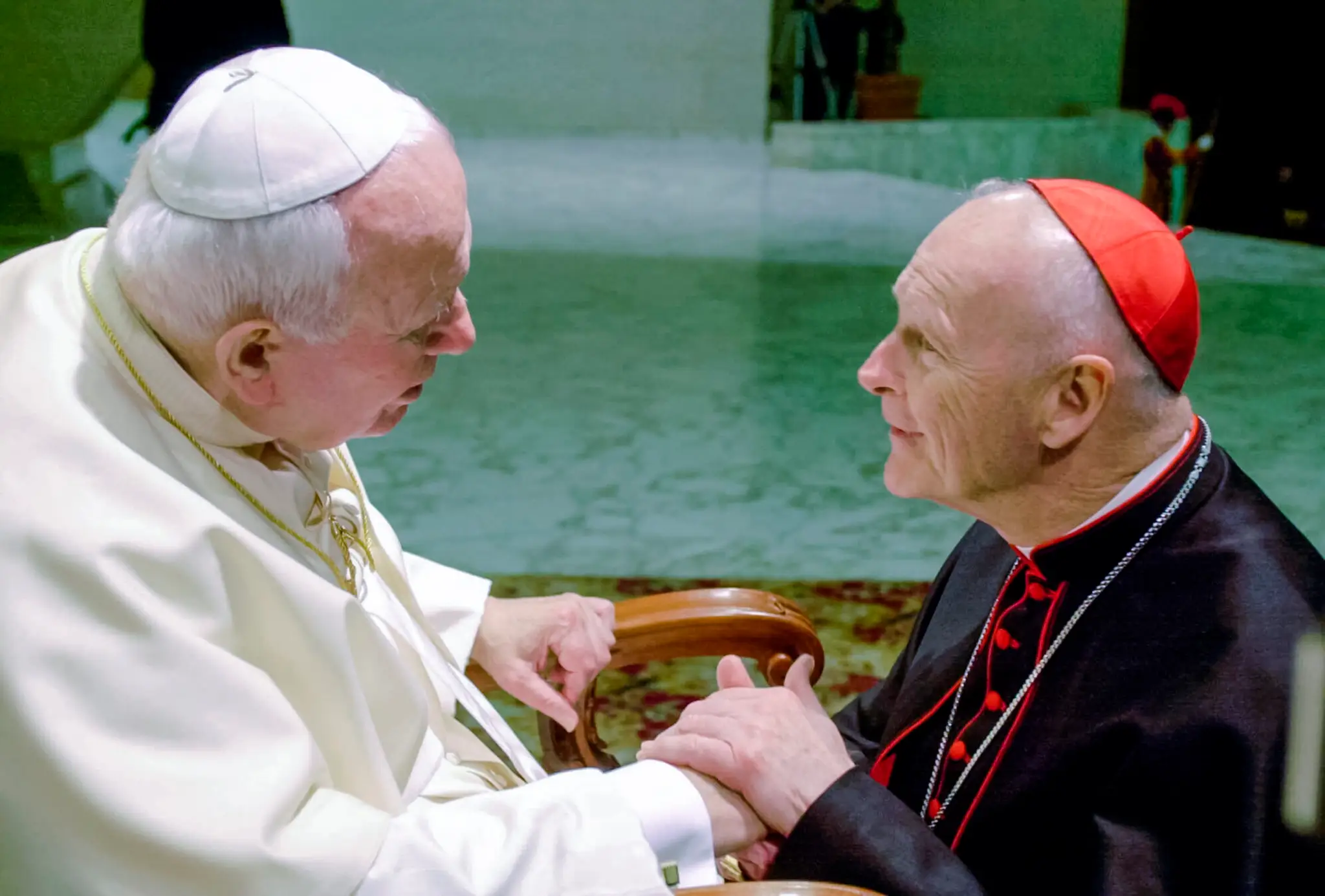 Na snímke Theodore McCarrick s pápežom Jánom Pavlom II.