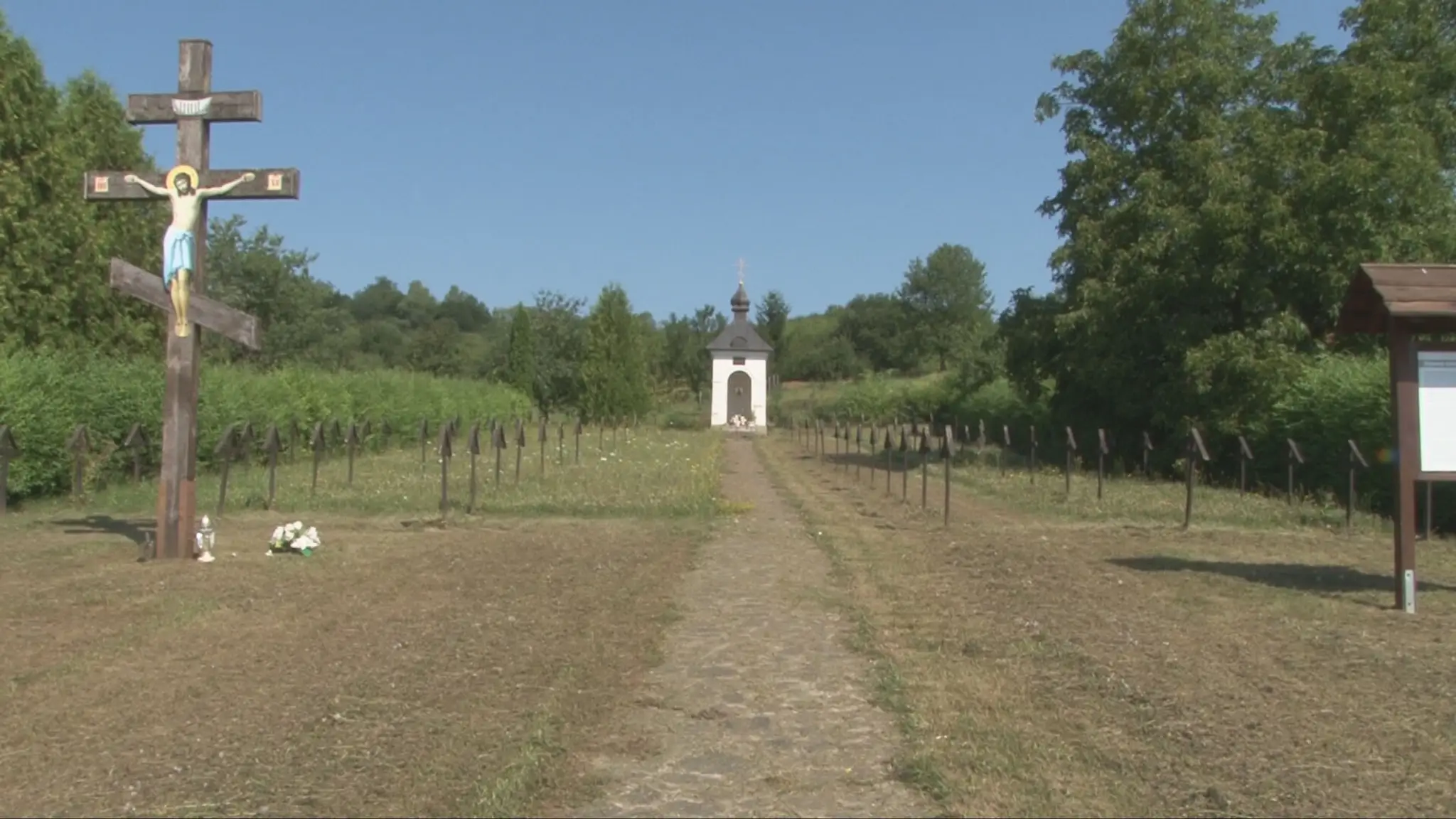Cintorín v Ladomirovej.