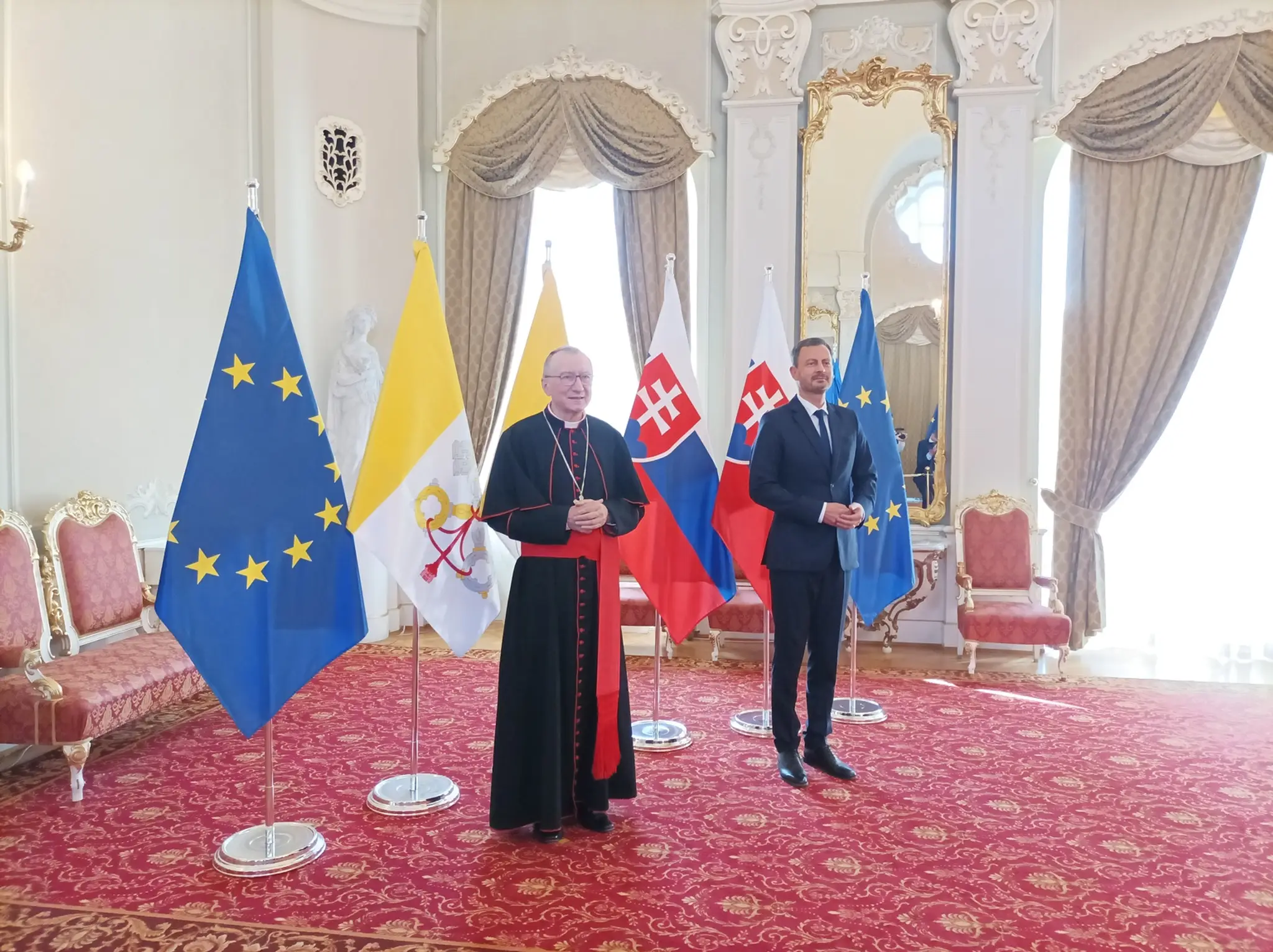 Stretnutie Eduarda Hegera so štátnym sekretárom Svätej stol.