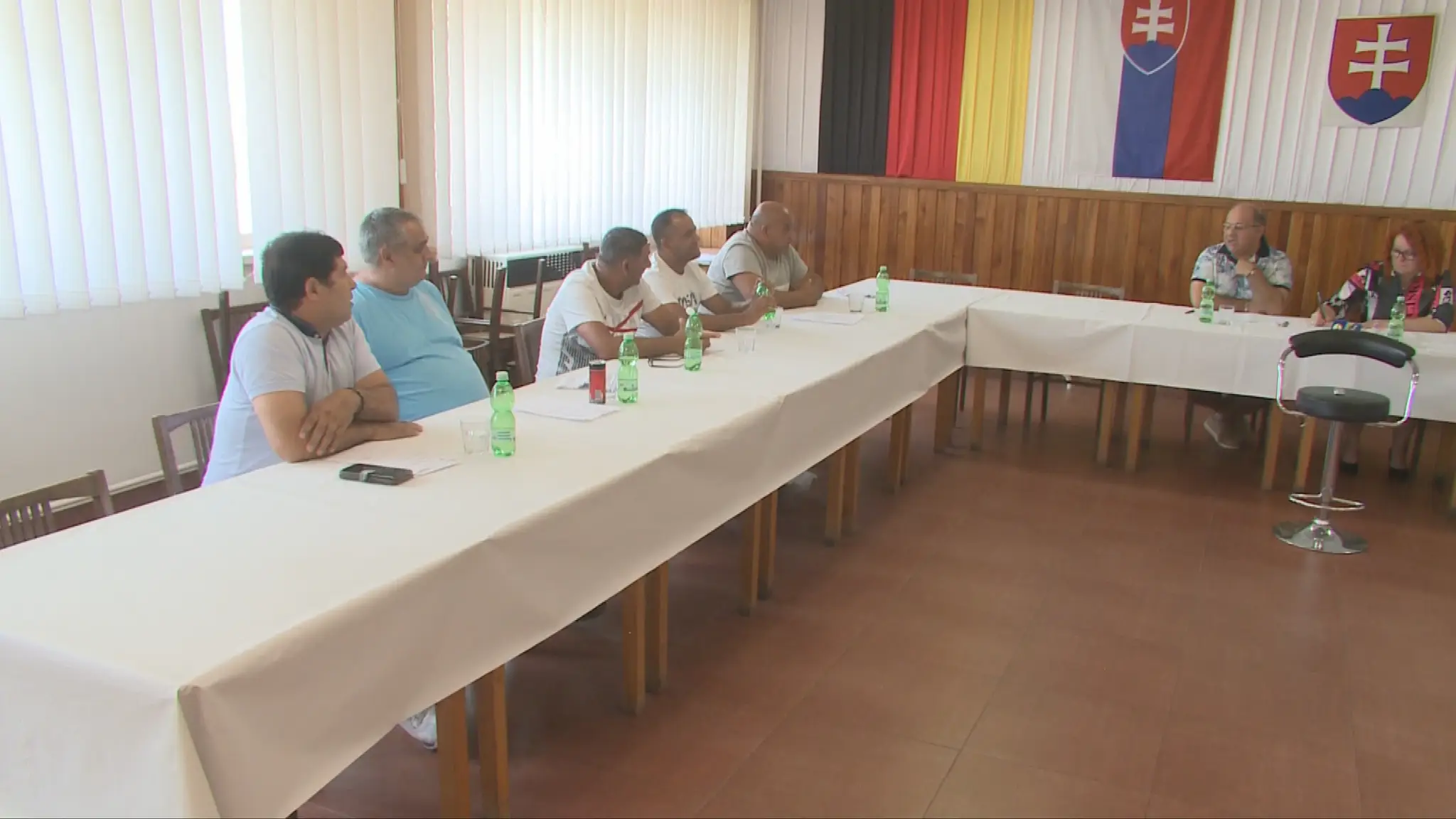 Zasadnutie obecného zastupiteľstva v Jarovniciach.