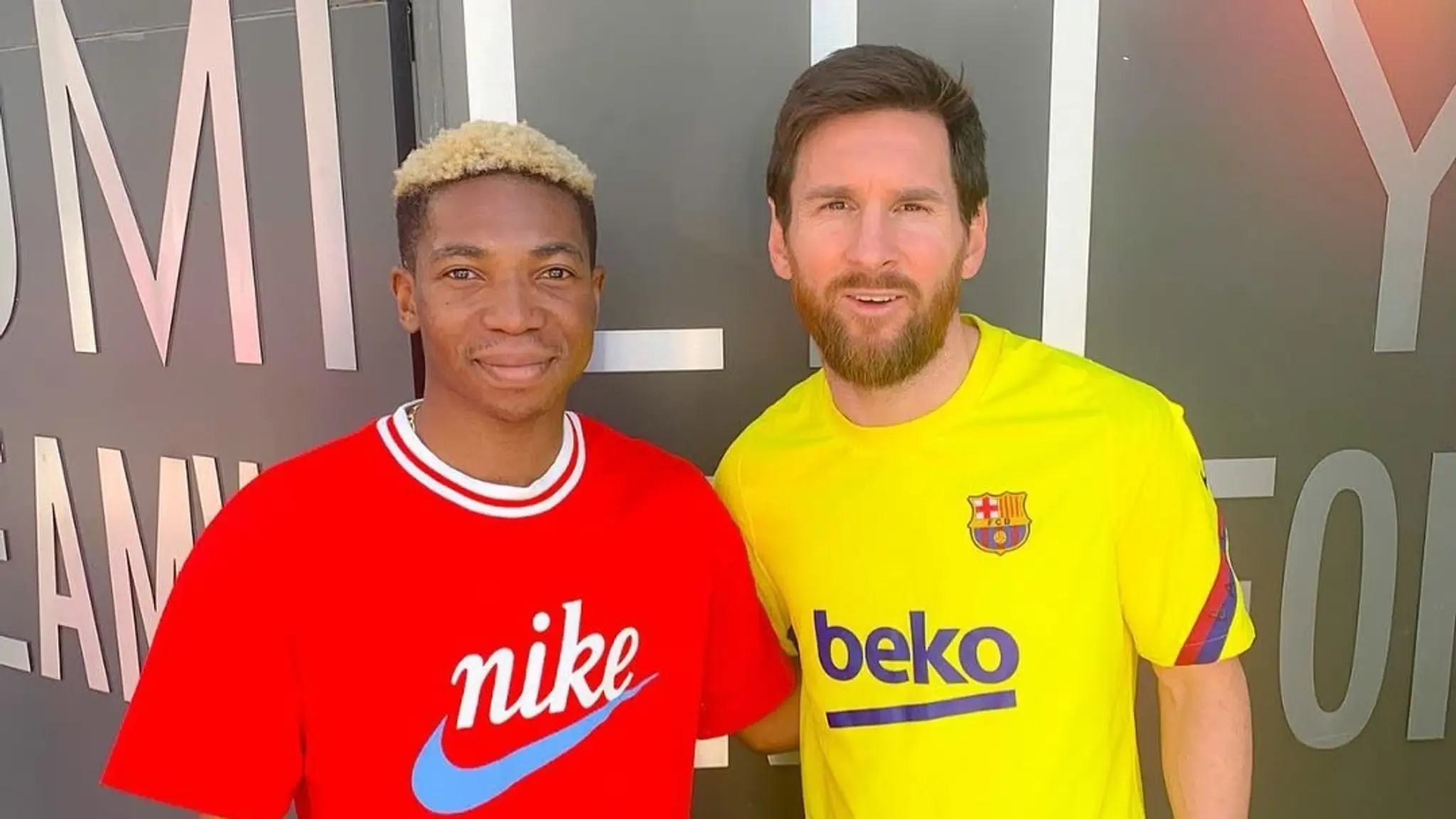 Lamisha Musonda po boku Lionela Messiho