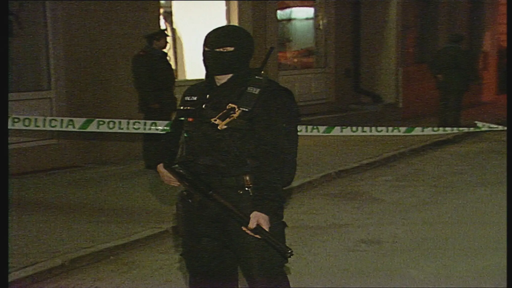 Archívny záber: Policajti na mieste činu po incidente.