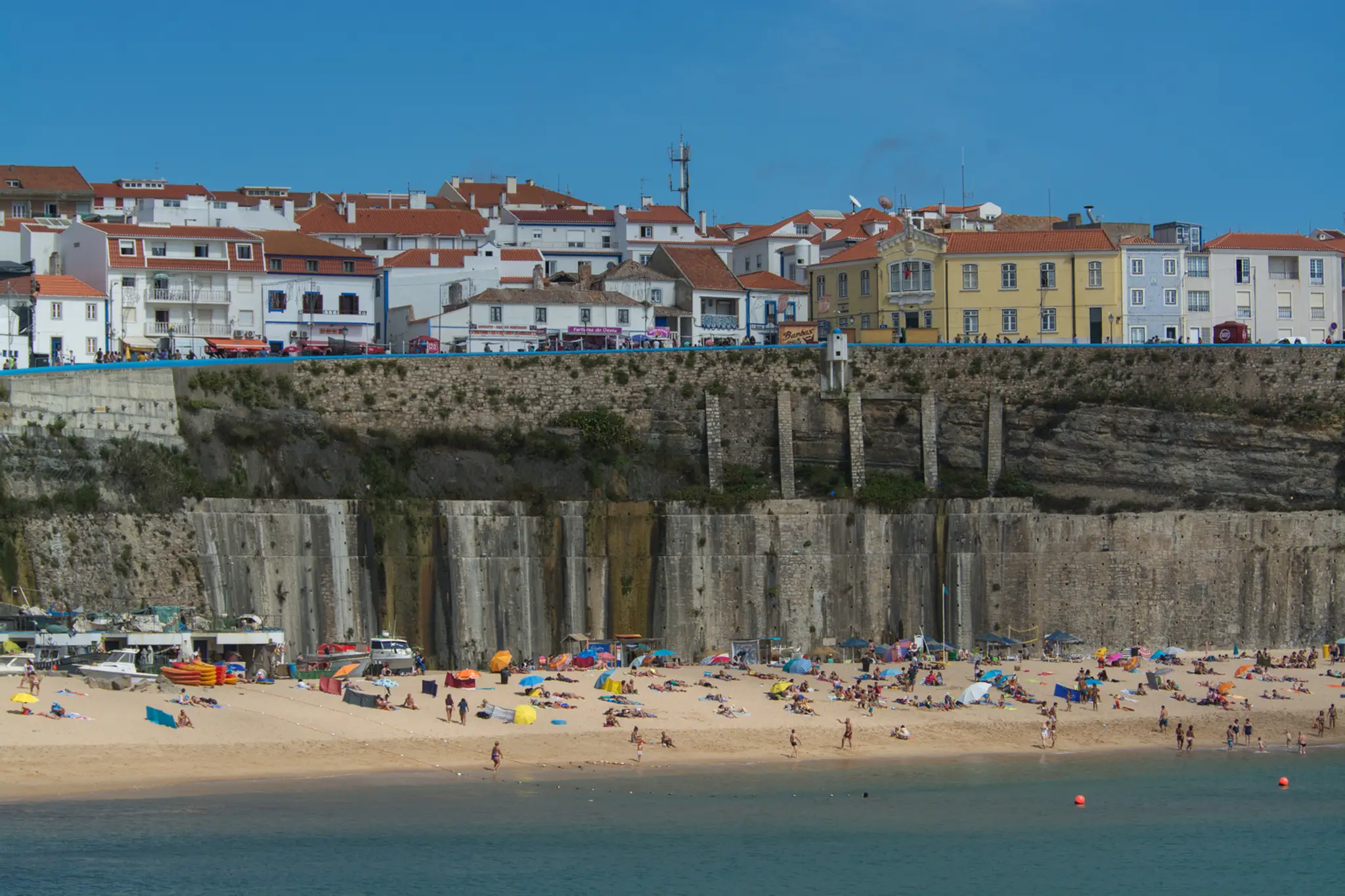 Pláž Pescadores v Portugalsku