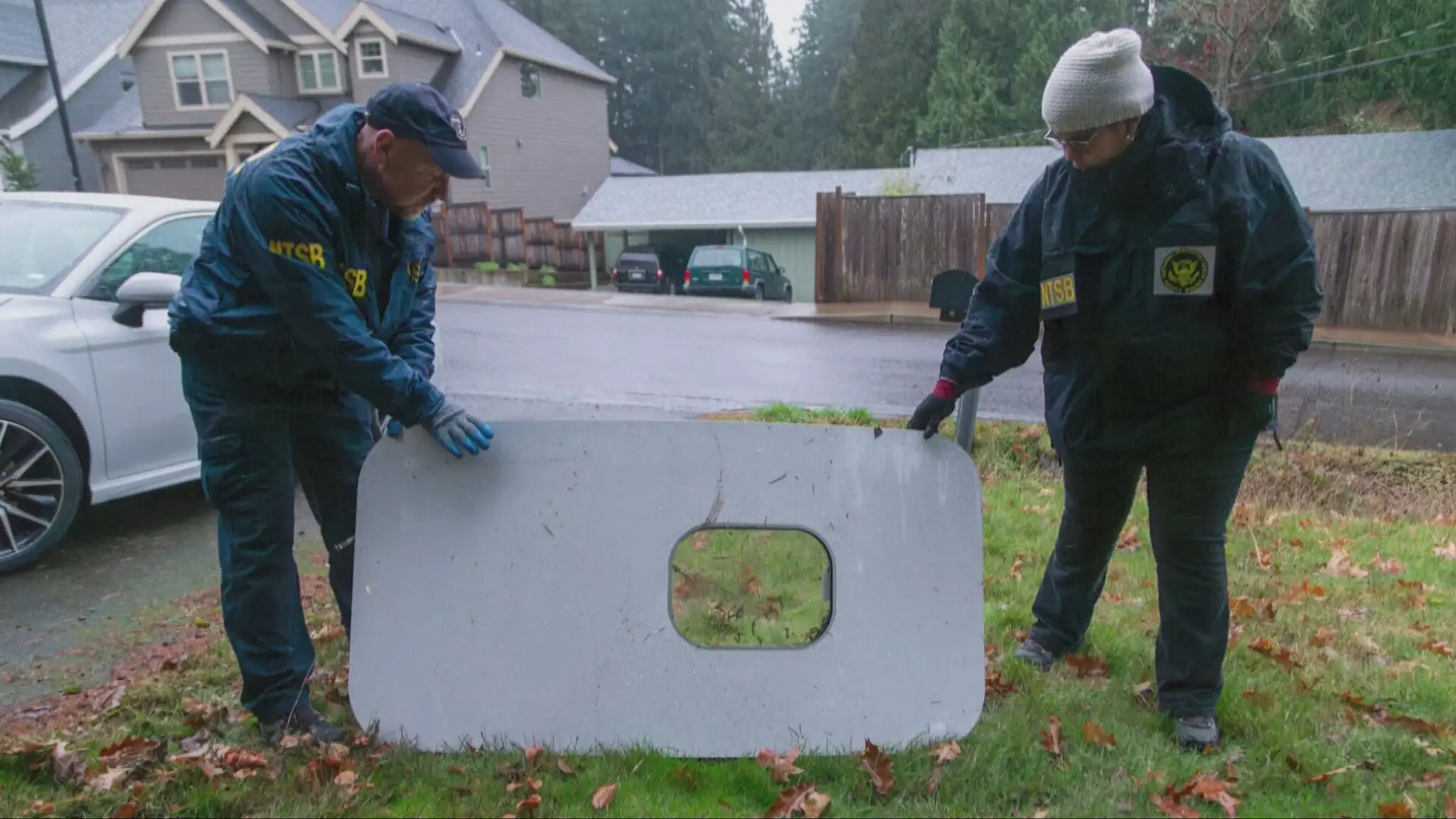  Núdzové dvere našiel na záhrade svojho domu učiteľ z Portlandu.
