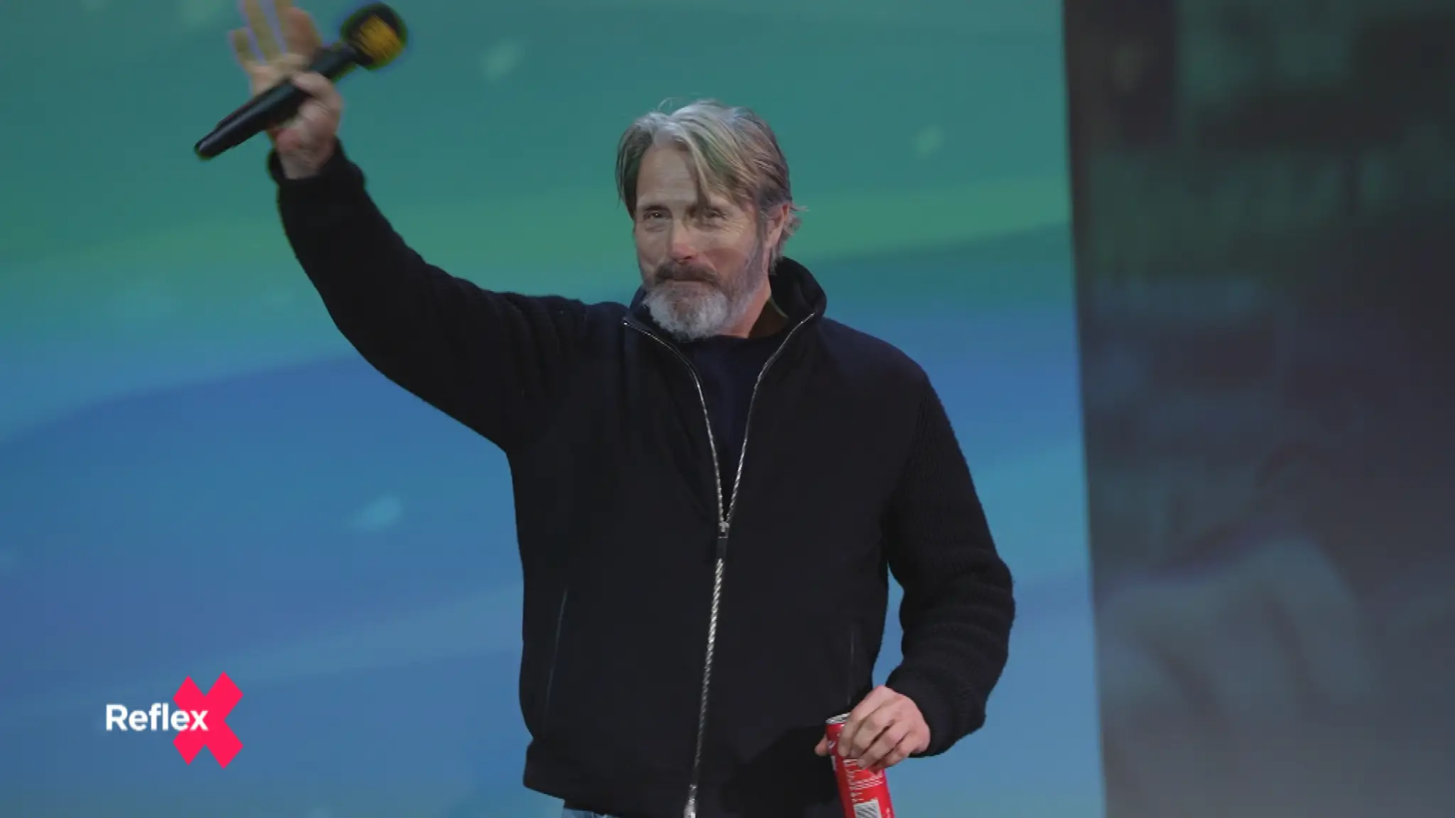 Mads Mikkelsen si odskočil z nakrúcania na festival