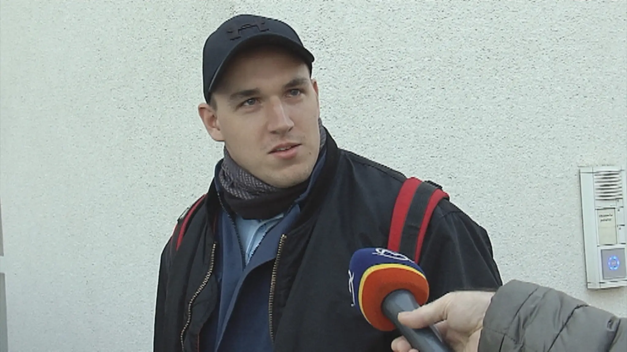 Jeden z hasičov.