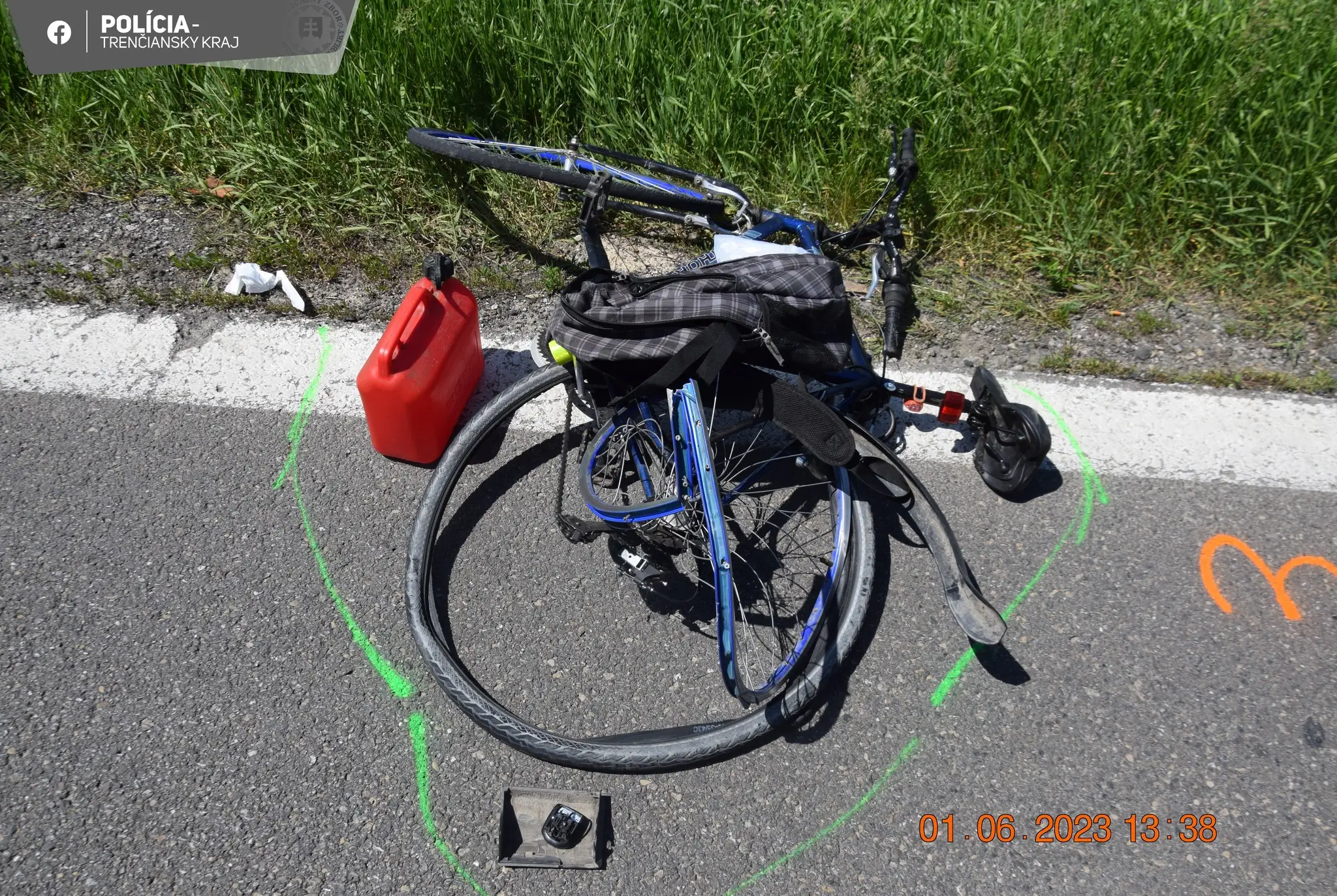 Zničený bicykel po nehode.