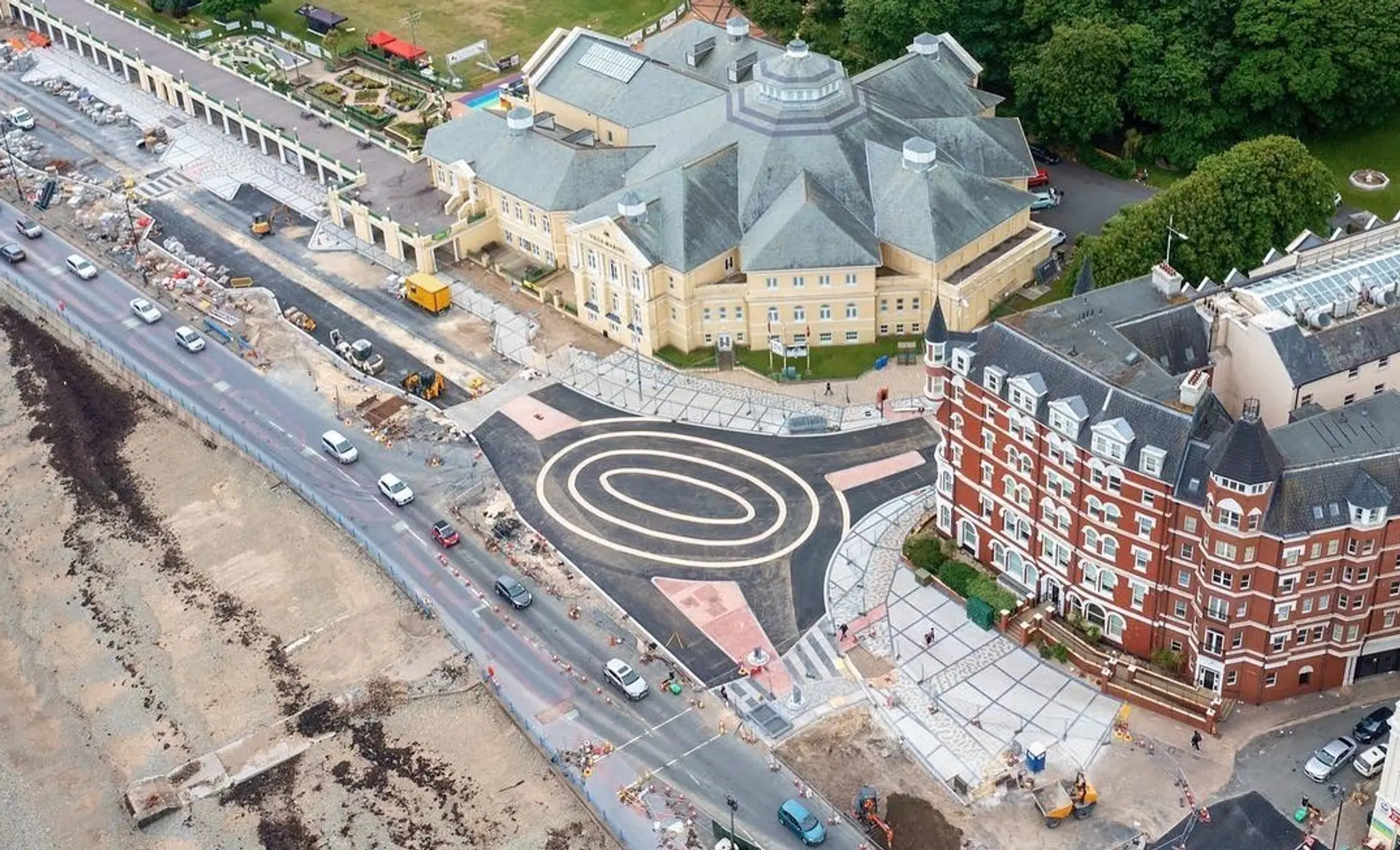 Nová kruhová križovatka na ostrove Man.