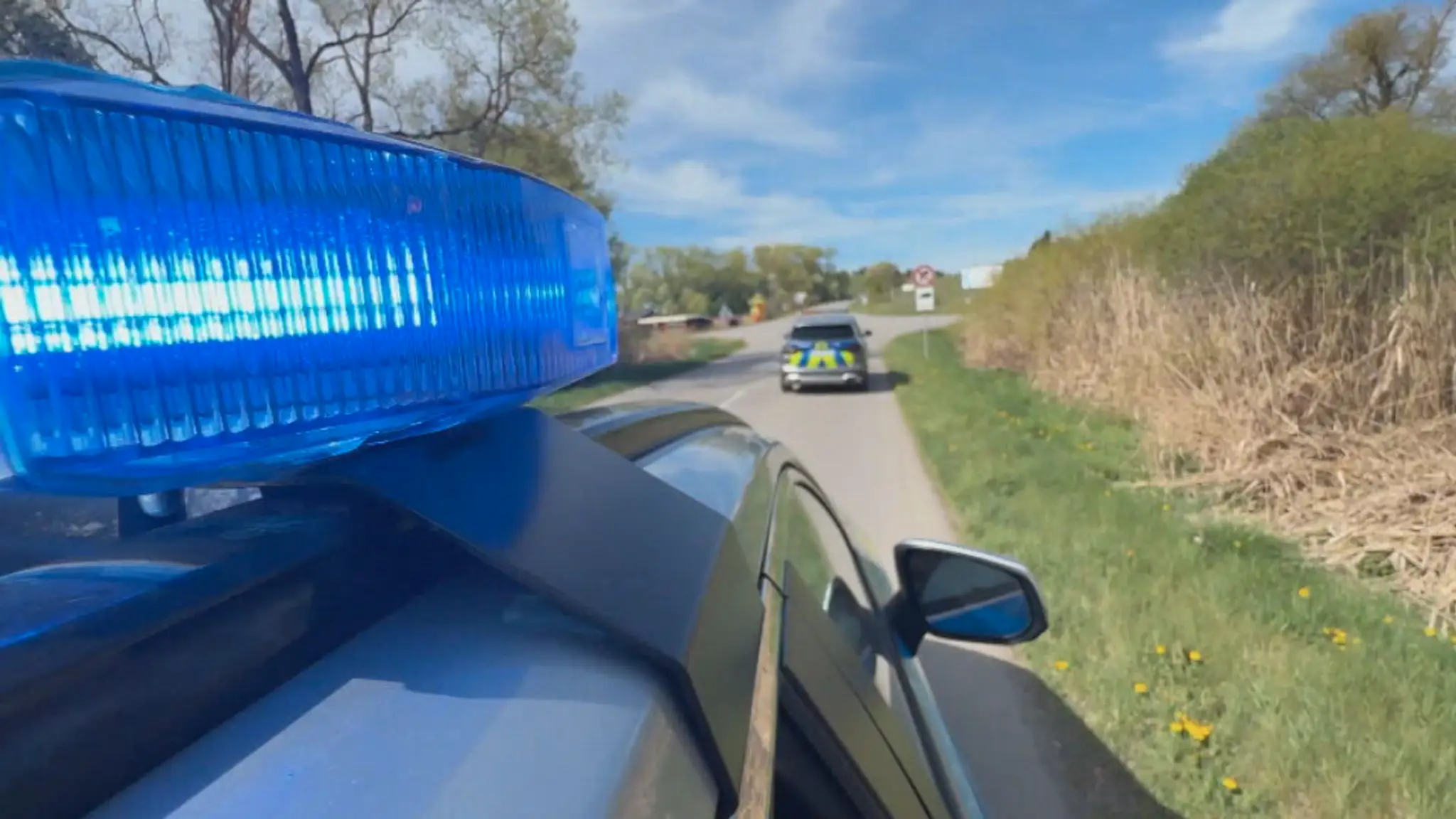 Majáky, polícia, policajné auto (ilustračná snímka)