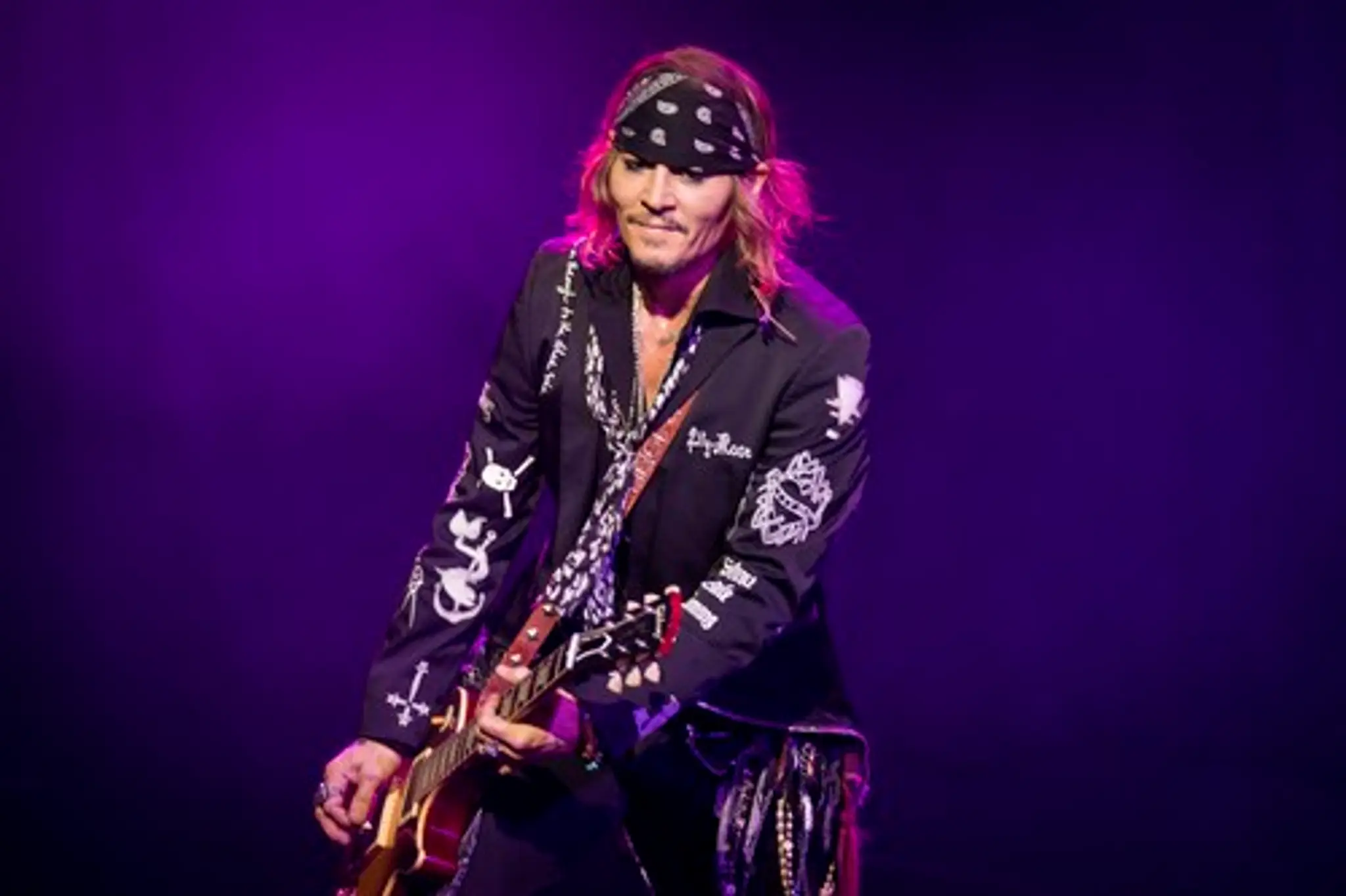 Herec a člen skupiny Hollywood Vampires Johny Depp.