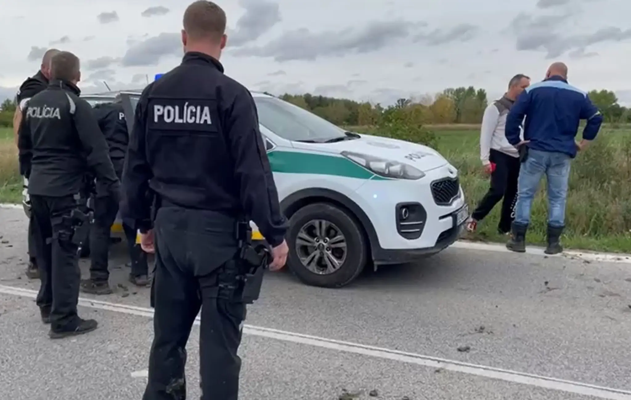 Muža polícia zadržala.