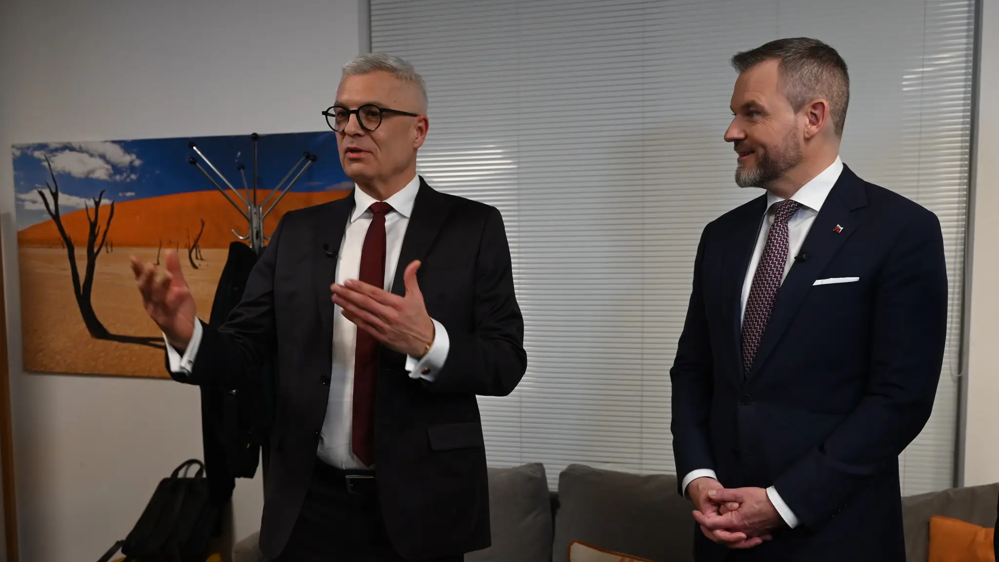 Predvolebná diskusia s Petrom Pellegrinim a Ivanom Korčokom. 
