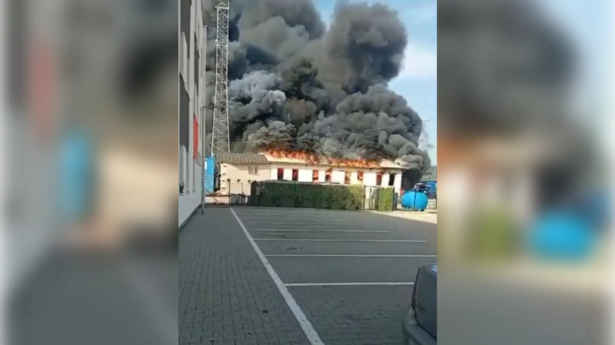 Požiar vo firme na opravu kamiónov.