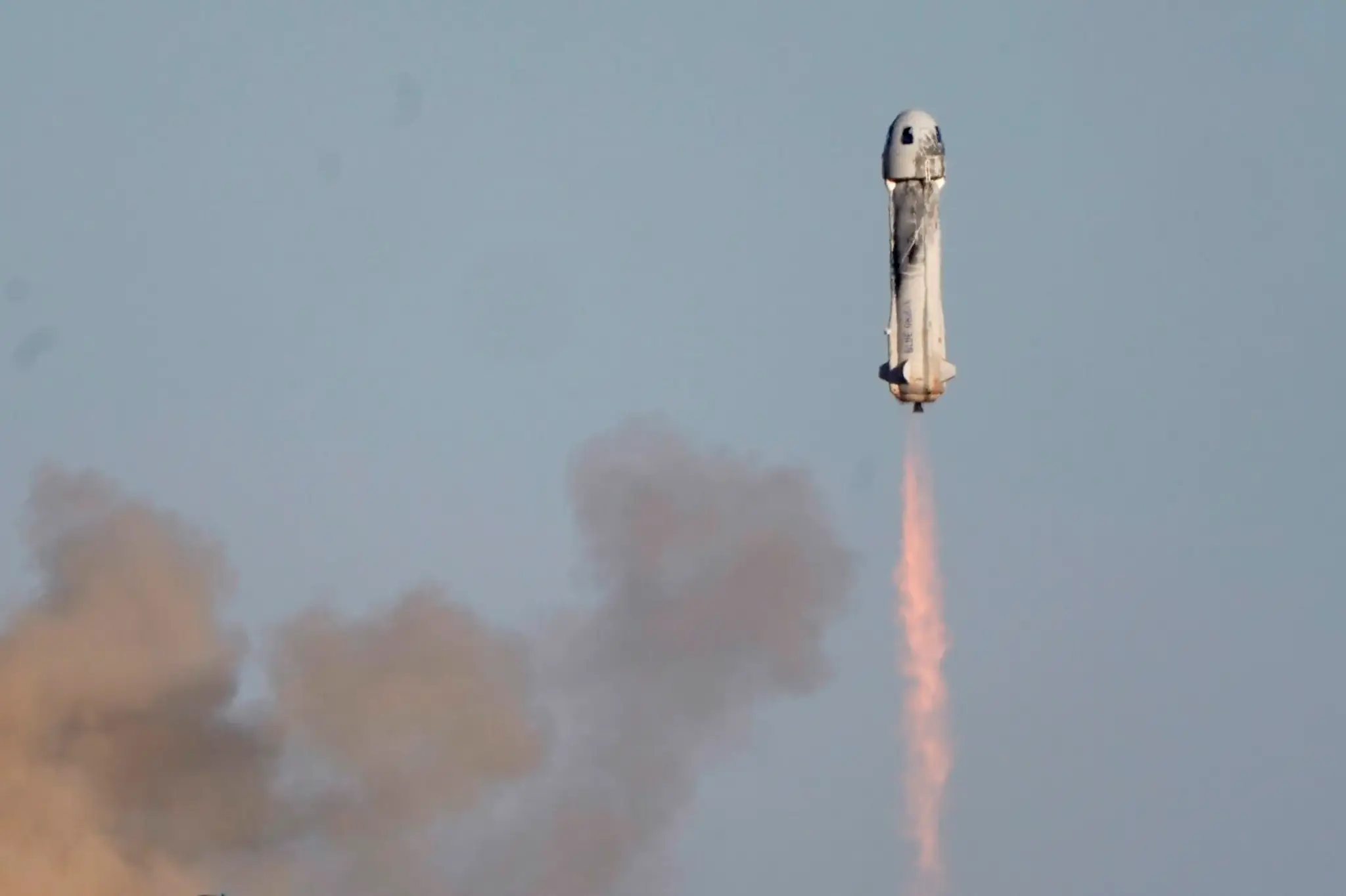 Raketa New Shepard opäť vyletela do vesmíru