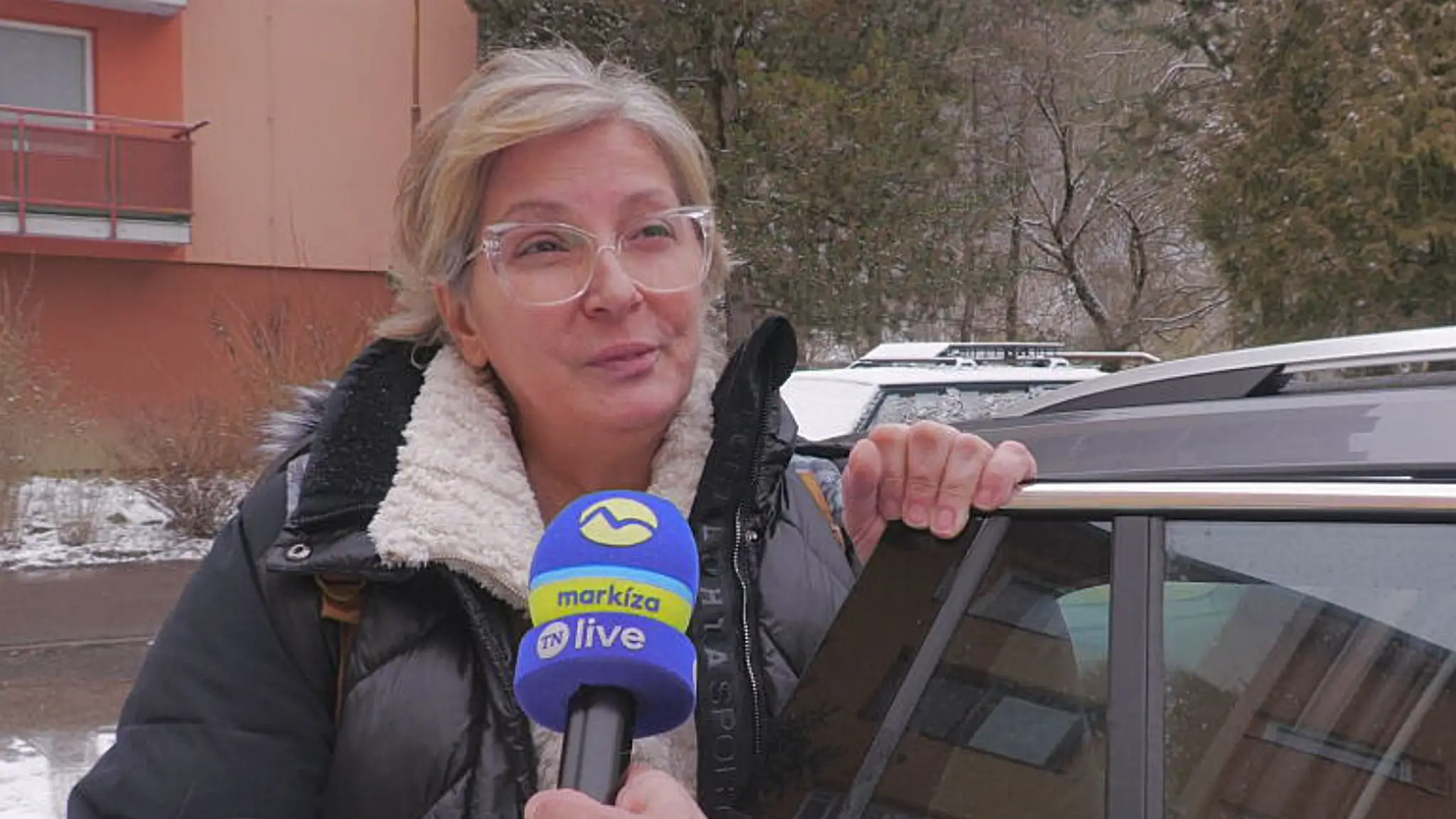 Invalidná dôchodkyňa sa dostane na vyšetrenie do Prahy vďaka vlne solidarity. 
