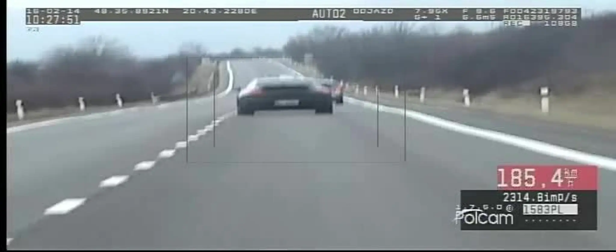 Mladá vodička na Porsche 14.2.2016.avi