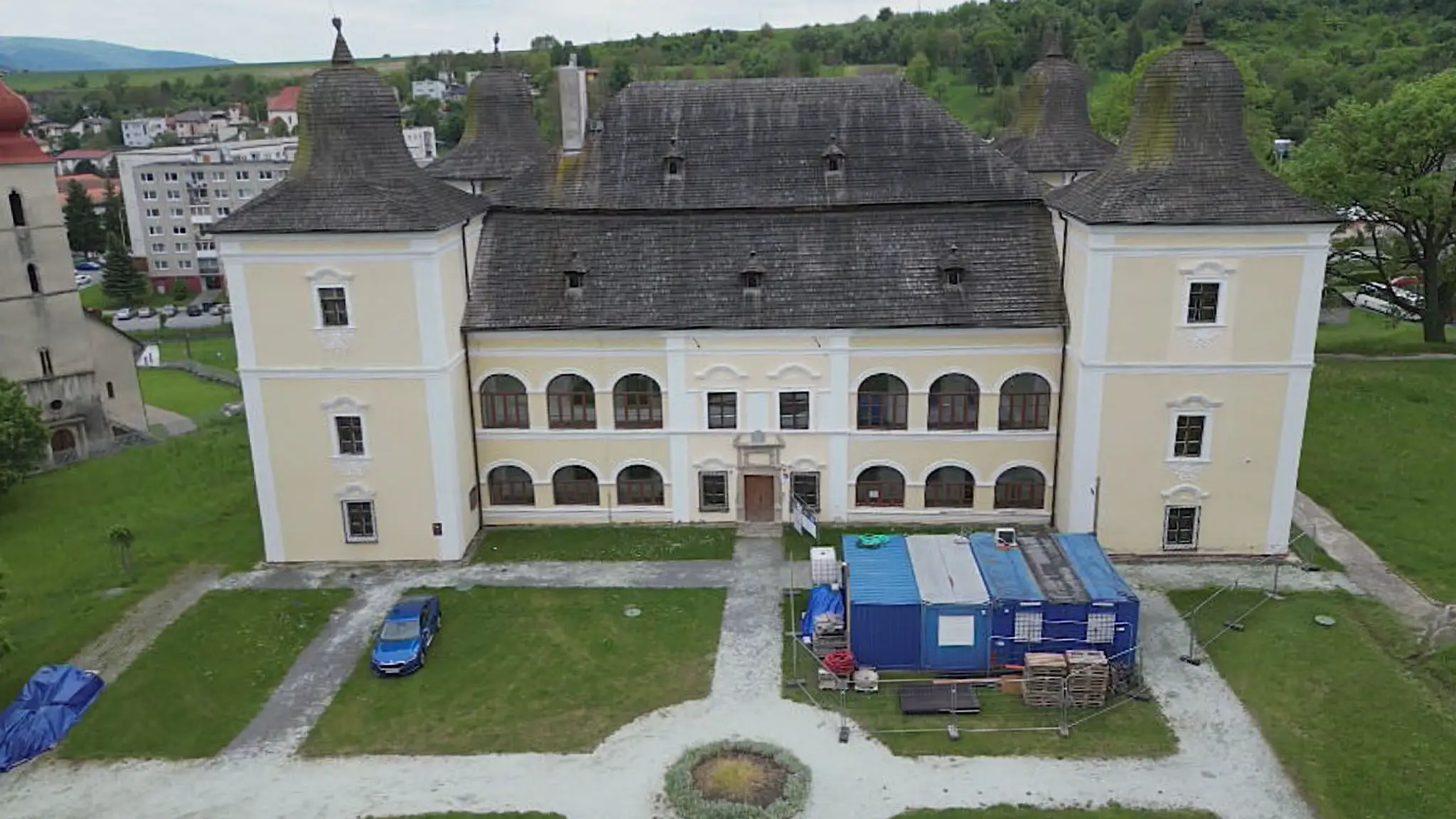 Kaštieľ v Hanušovciach nad Topľou čaká rekonštrukcia. 