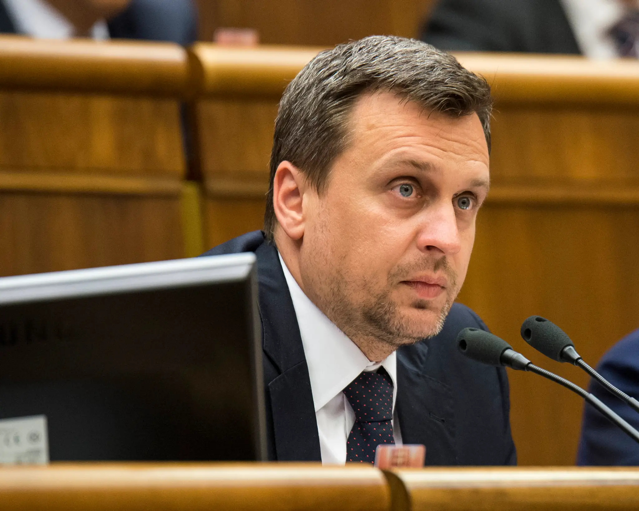 Mimoriadna schôdza Národnej rady SR, ktorú iniciovali opozičné strany SaS a OĽaNO-NOVA s cieľom vysloviť nedôveru ministrovi vnú