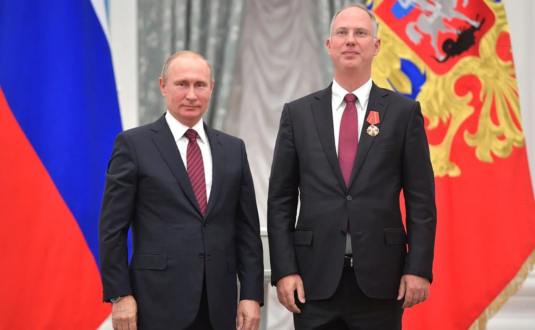 Ruský prezident Vladimir Putin a jeho osobitný vyslanec Kirill Dmitrijev.