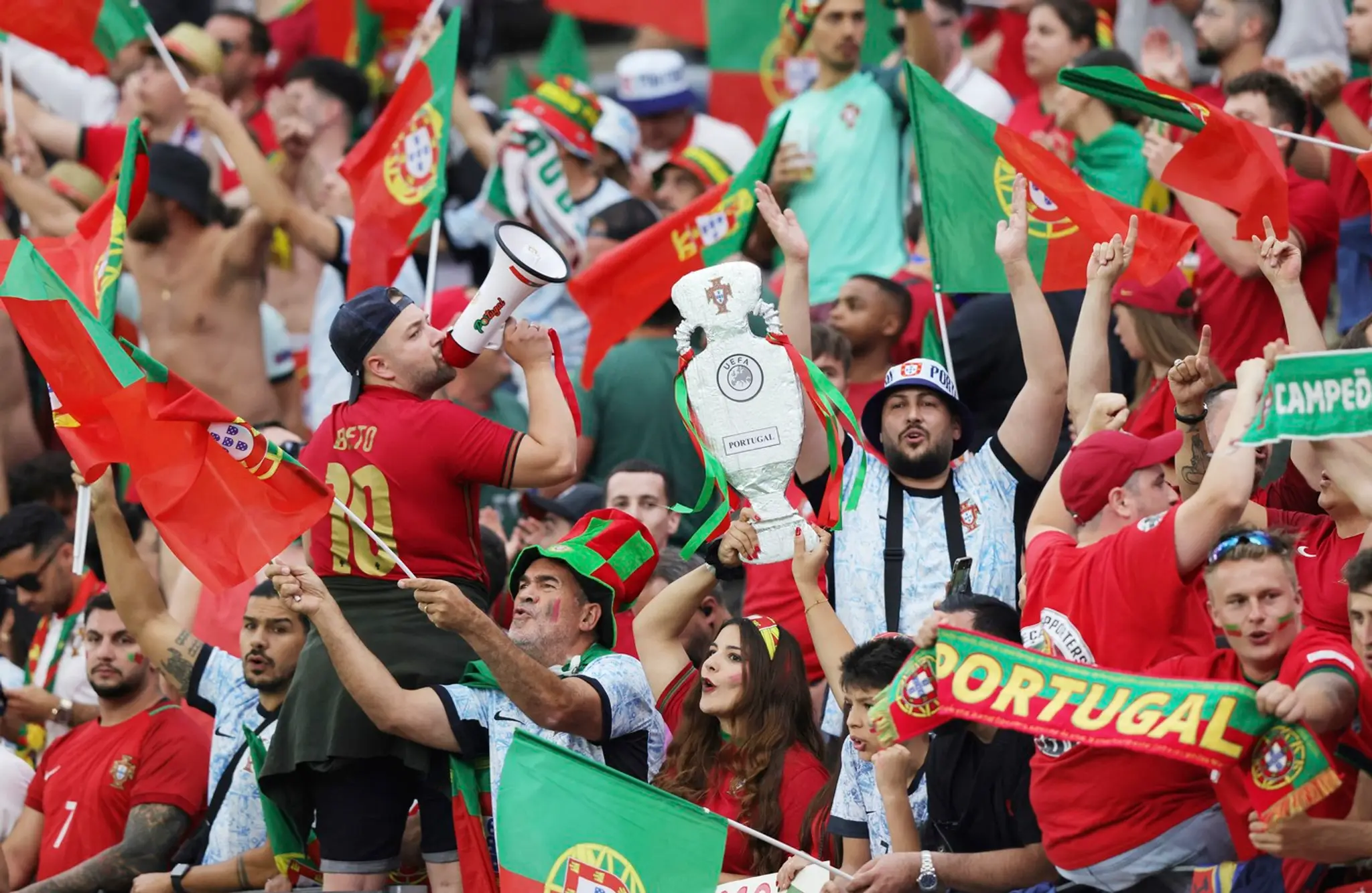 Portugalskí fanúšikovia.