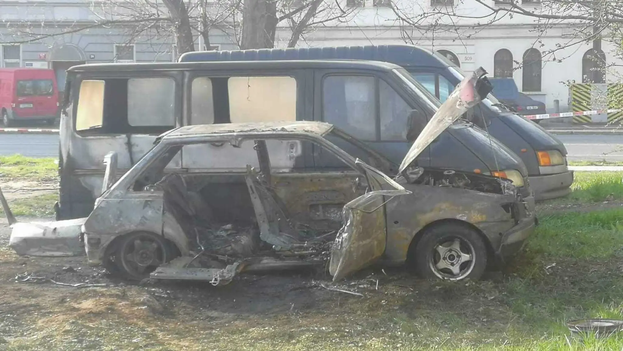Hasiči na mieste zásahu.