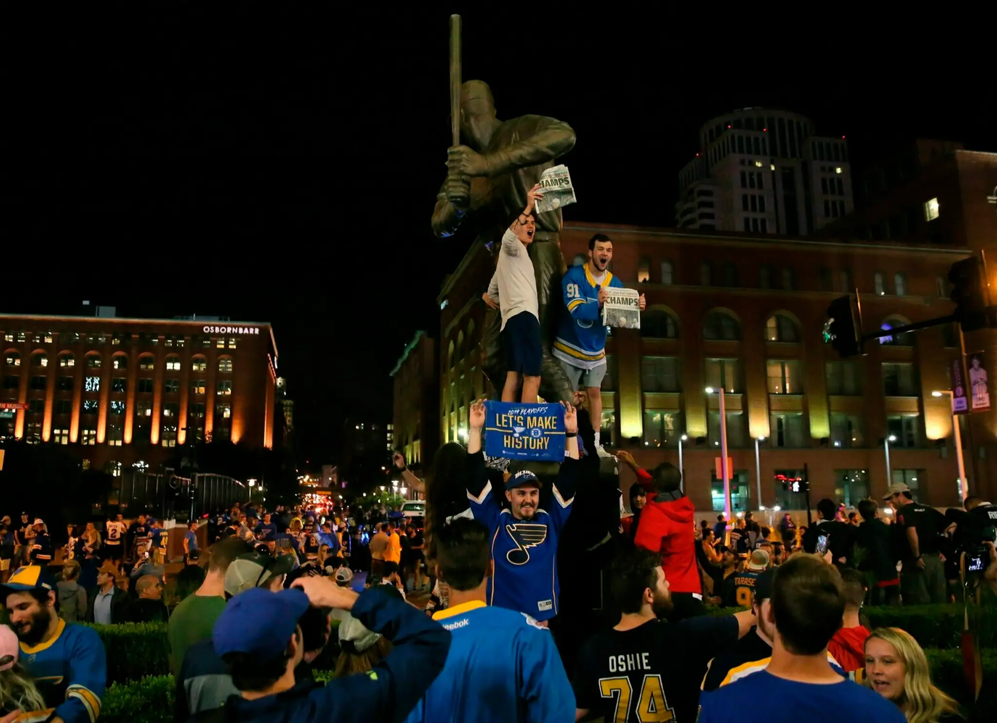 Fanúšikovia St. Louis počas siedmeho finálového zápasu proti Bostonu.