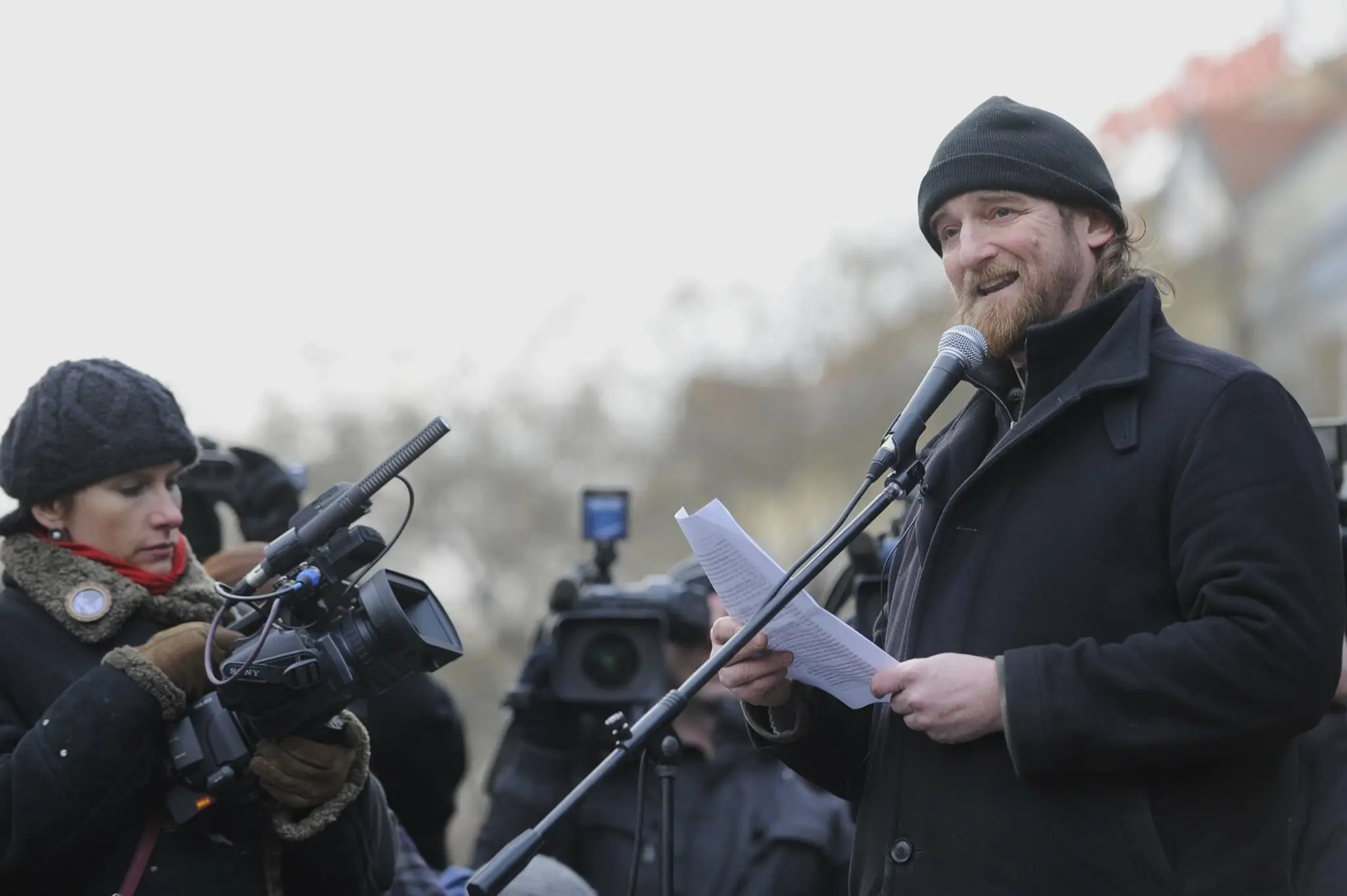 Na snímke investigatívny novinár  Tom Nicholson
